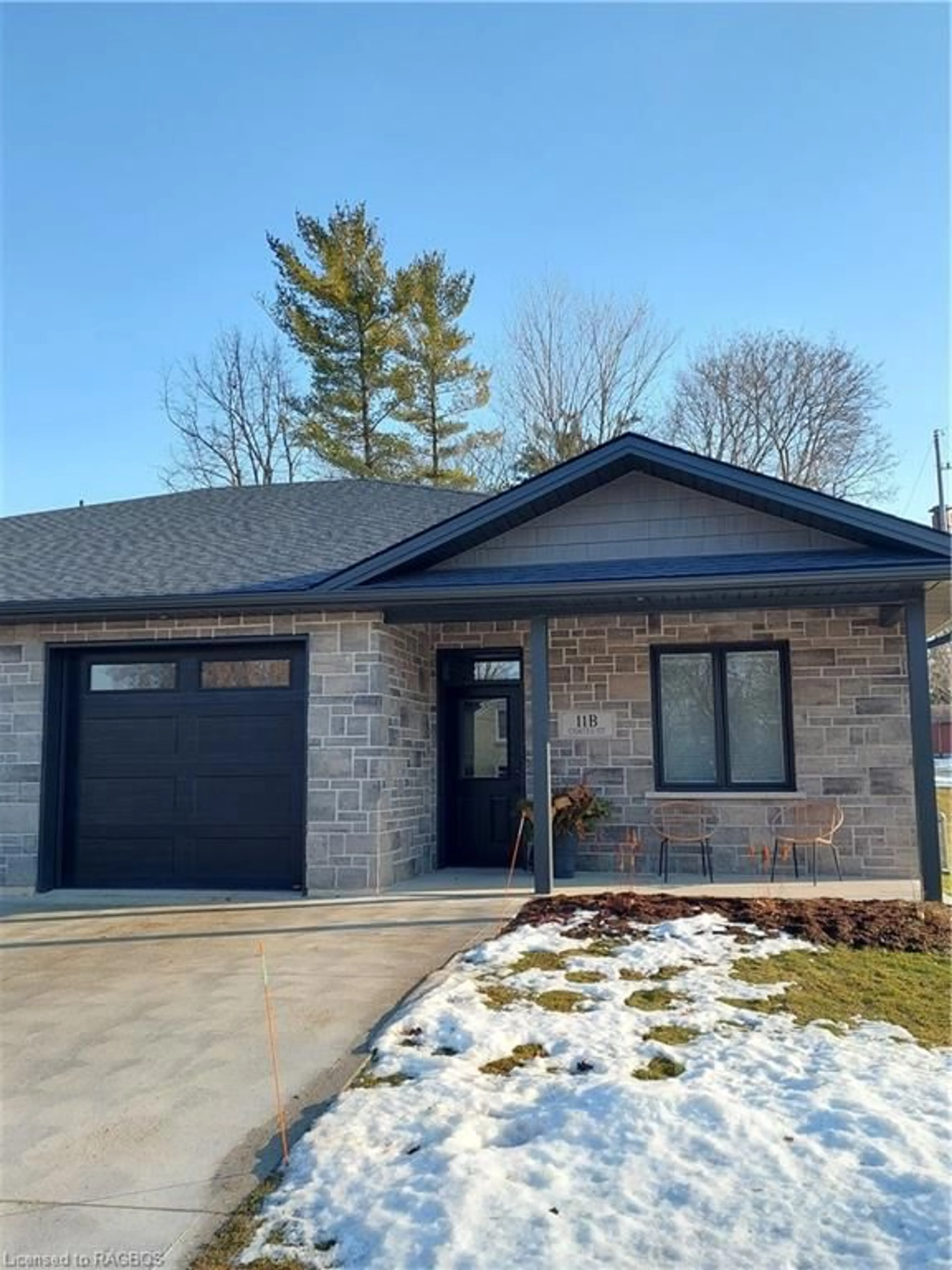 Home with brick exterior material for 28 Mercedes Cres, Kincardine Ontario N2Z 1G8