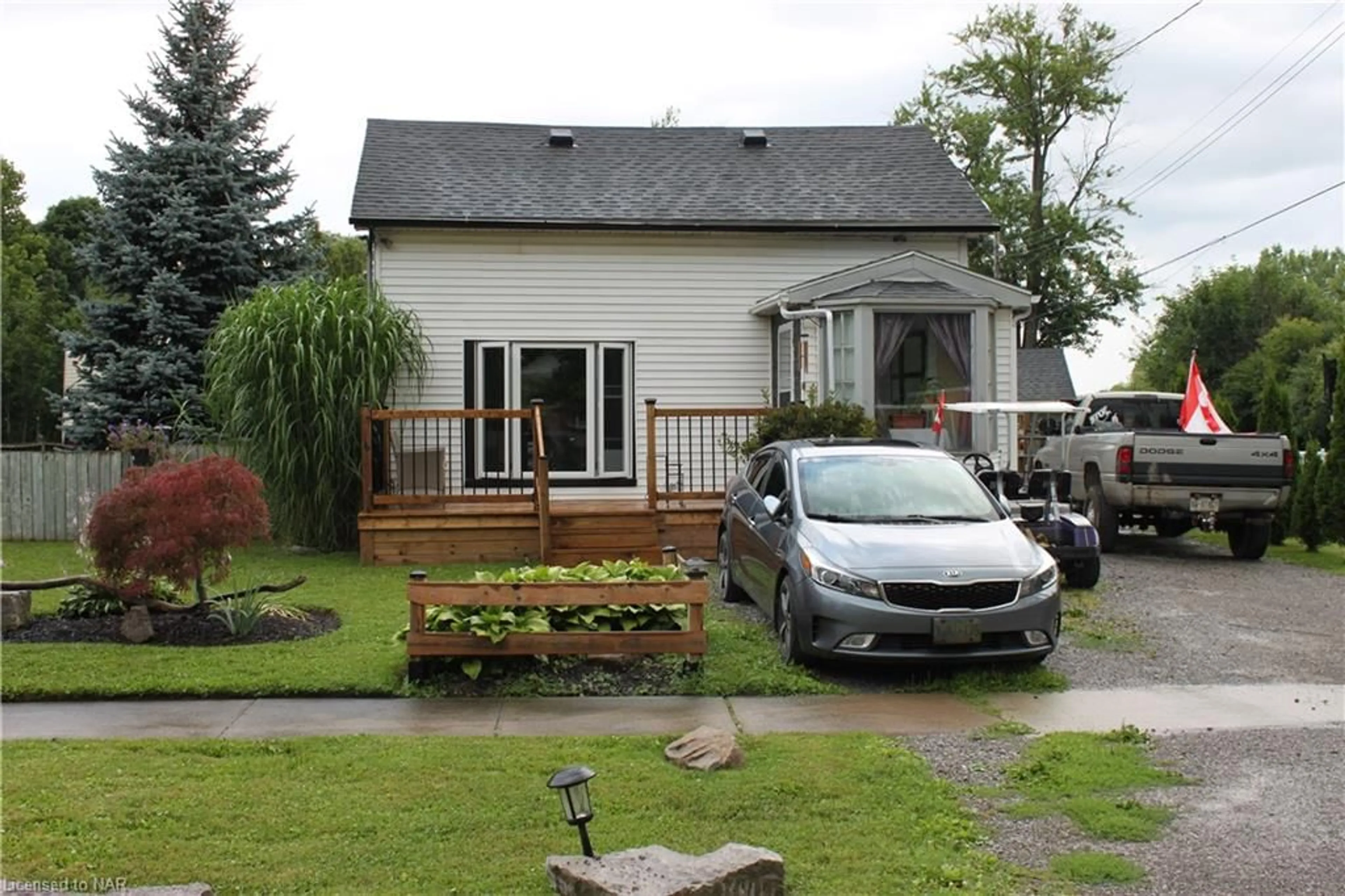 Frontside or backside of a home for 16 Margaret St, Port Robinson Ontario L0S 1K0
