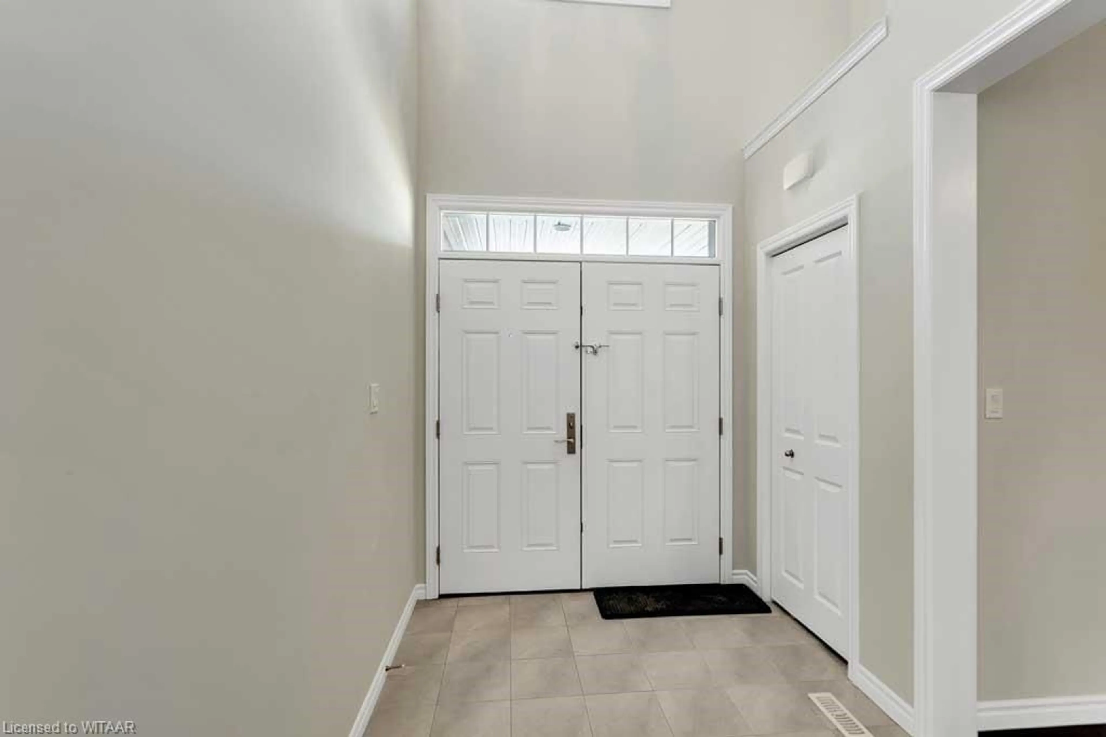 Indoor entryway, unknown floor for 31 Brookside Lane Lane, Tillsonburg Ontario N4G 0A1