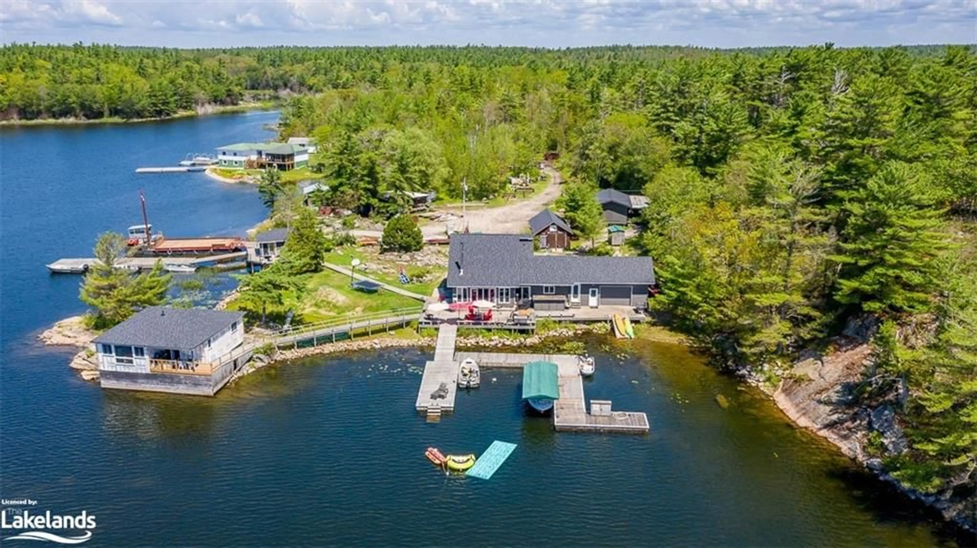 Cottage for B55-19 Moon Island, The Archipelago Ontario P2A 1T4