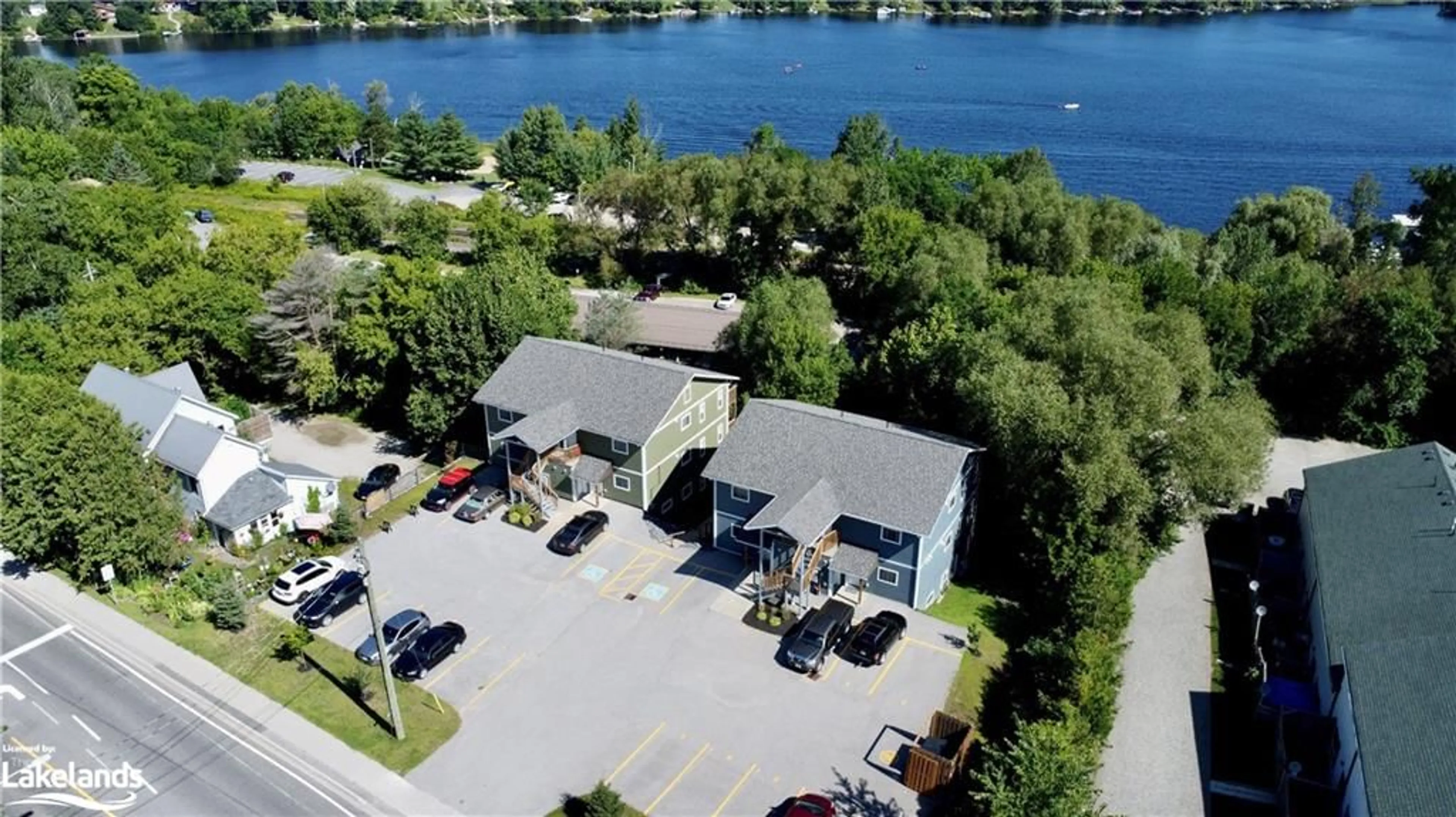 Lakeview for 112 & 114 Main St, Huntsville Ontario P1H 1W8