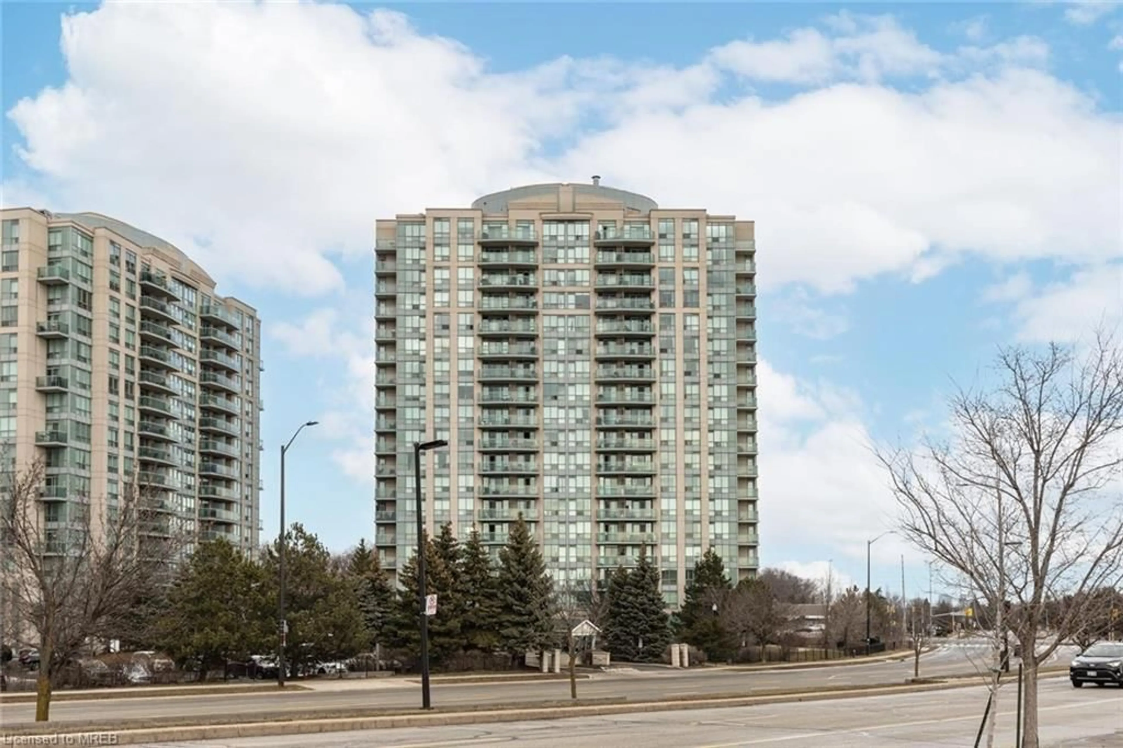 A pic from exterior of the house or condo for 2545 Erin Centre Blvd #702, Mississauga Ontario L5M 6Z9