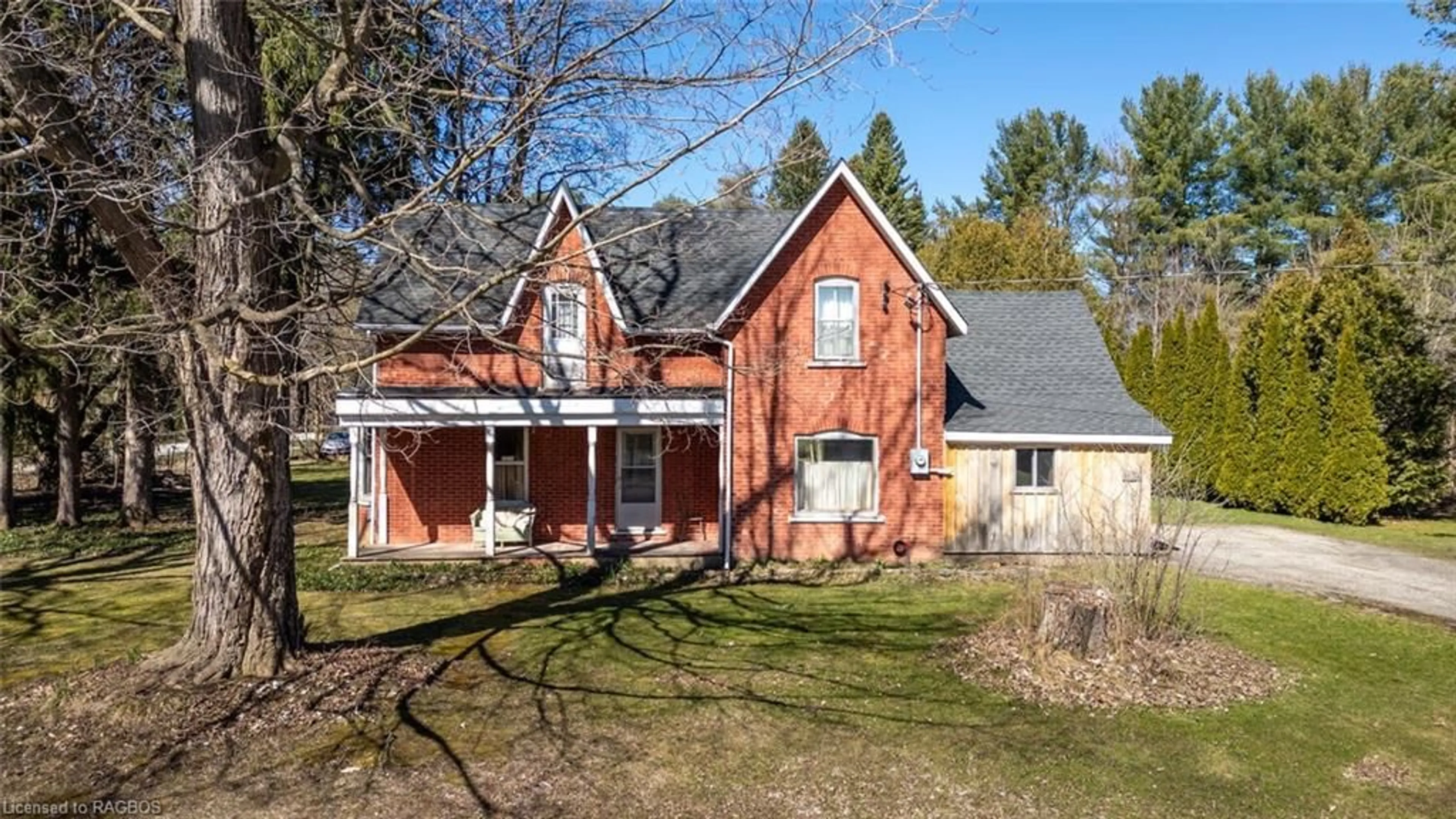 Cottage for 1604 8th Ave, Georgian Bluffs Ontario N4K 6B2