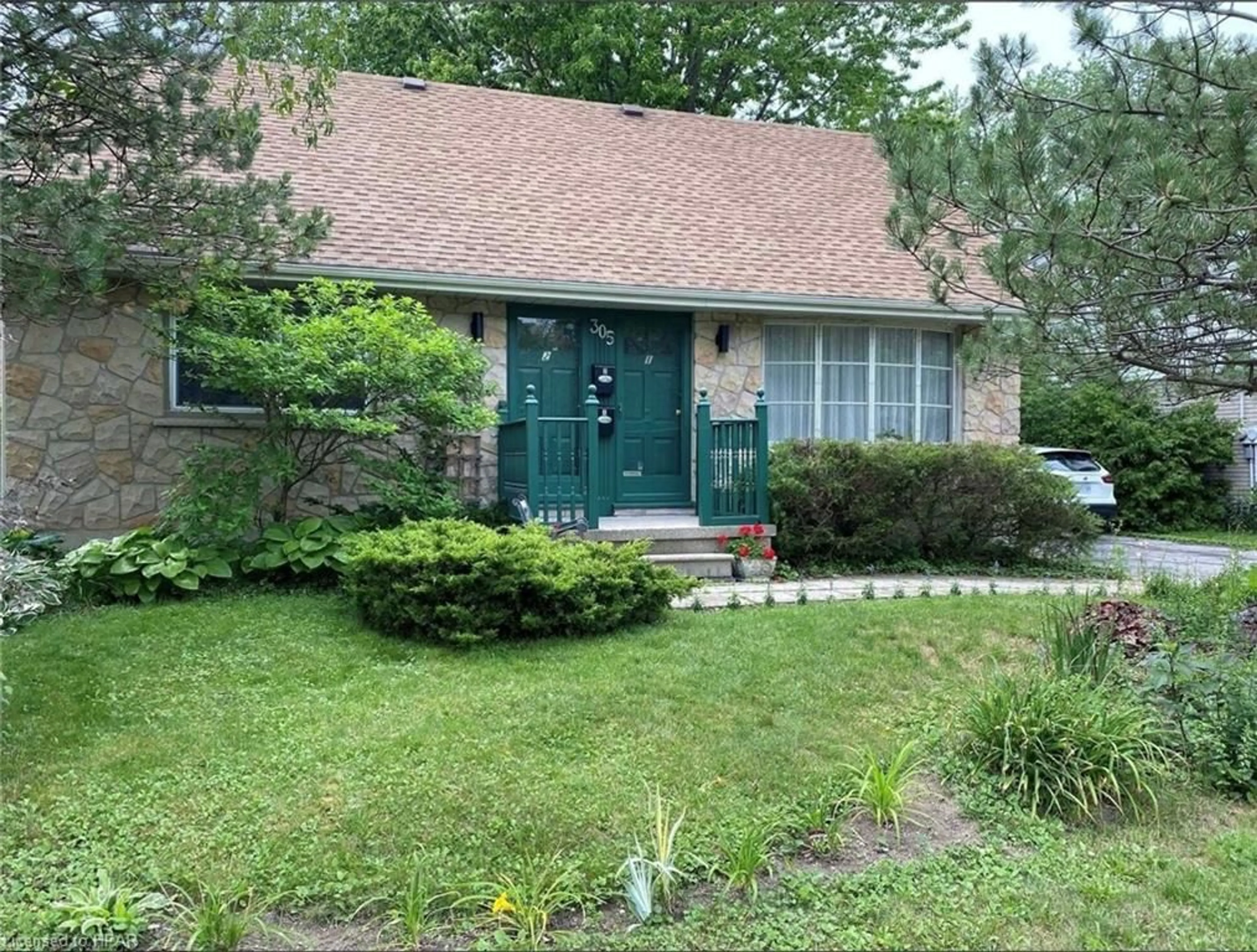 Cottage for 305 Belfield St, London Ontario N5Y 2J9