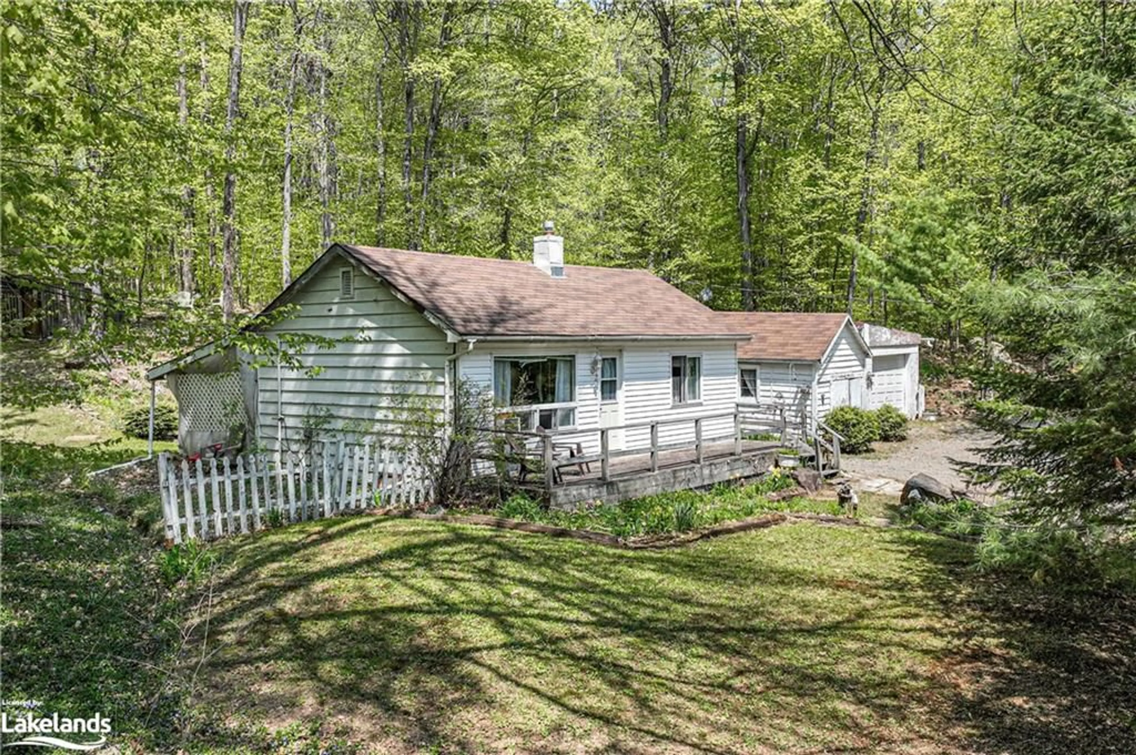 Cottage for 1041 Long Line Lake Rd, Baysville Ontario P0B 1A0