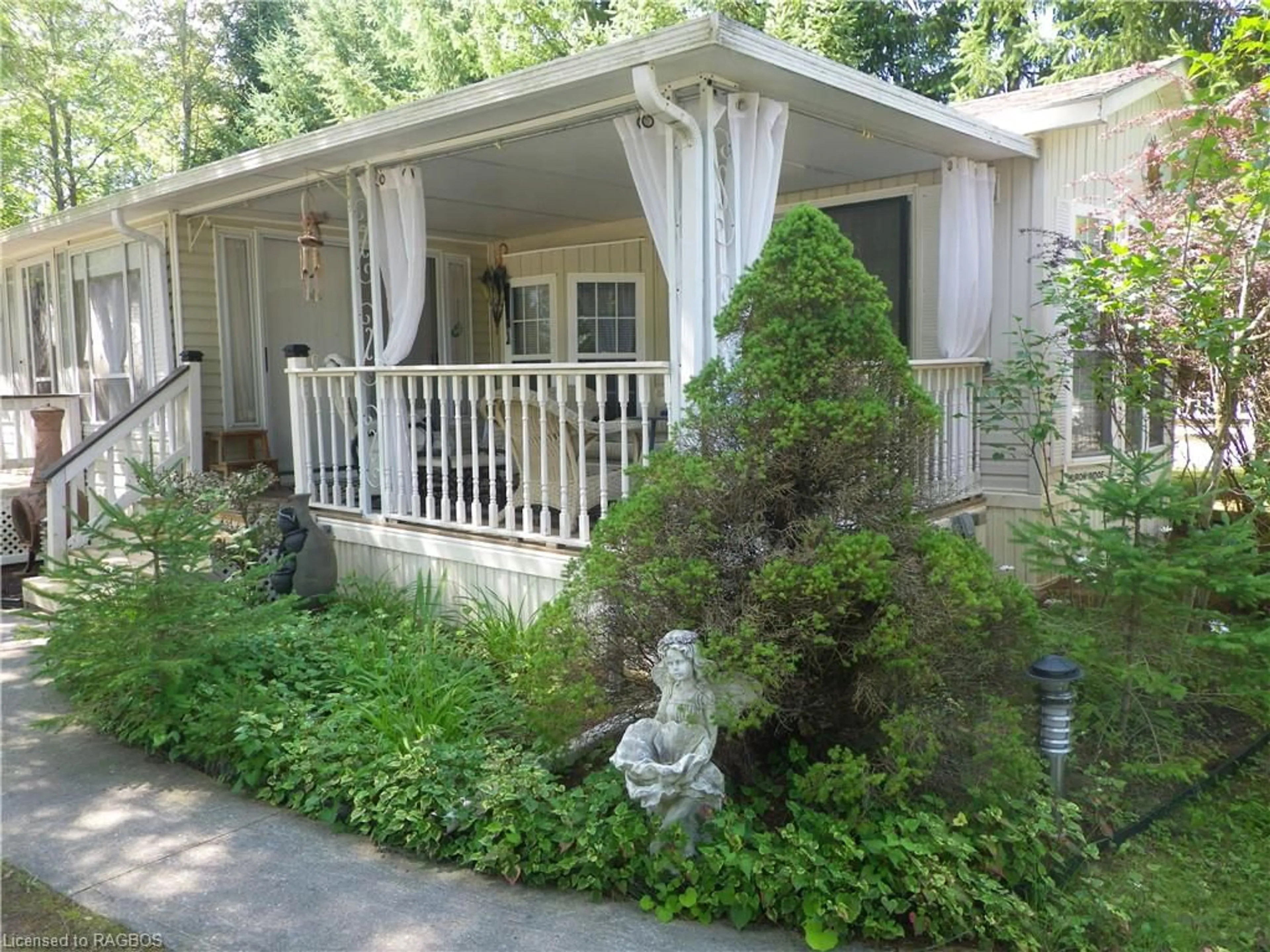 Cottage for M46 Mcarthur Lane, Huron-Kinloss Ontario N2Z 2X5