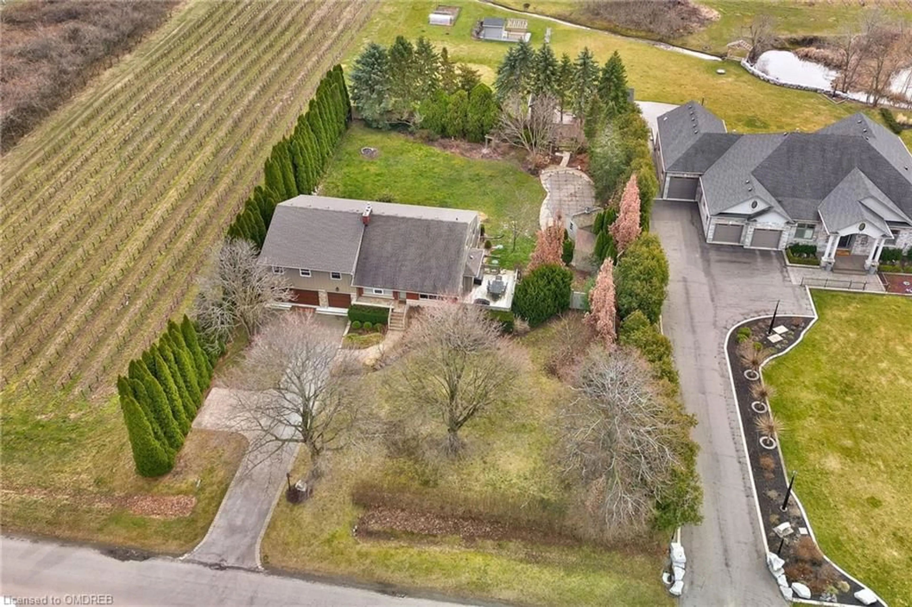 Frontside or backside of a home for 192 Niven Rd, Niagara-on-the-Lake Ontario L0S 1J0