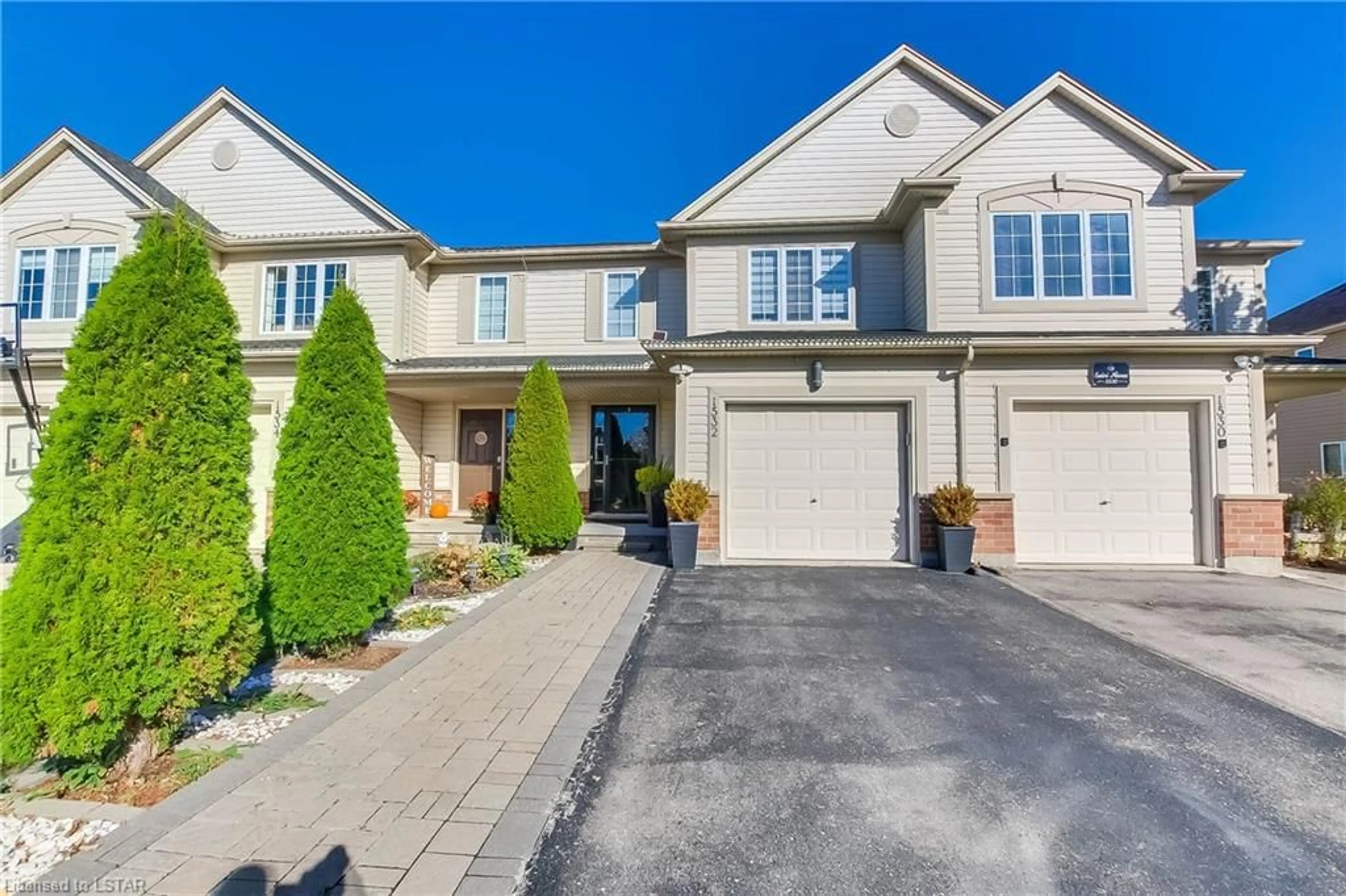 Frontside or backside of a home for 1532 Evans Blvd, London Ontario N6M 0A8