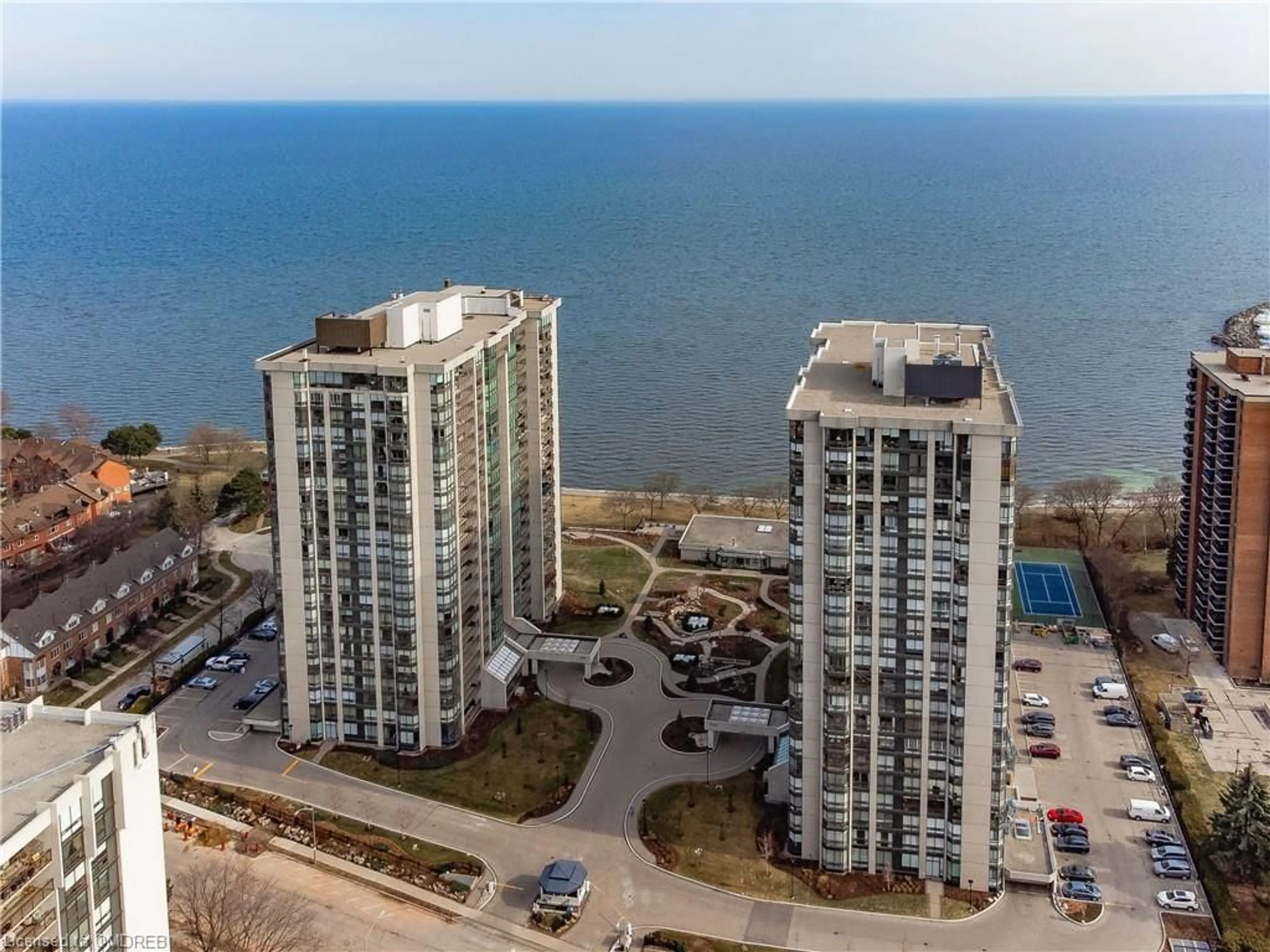 A pic from exterior of the house or condo for 2170 Marine Dr #201, Oakville Ontario L6L 5V1