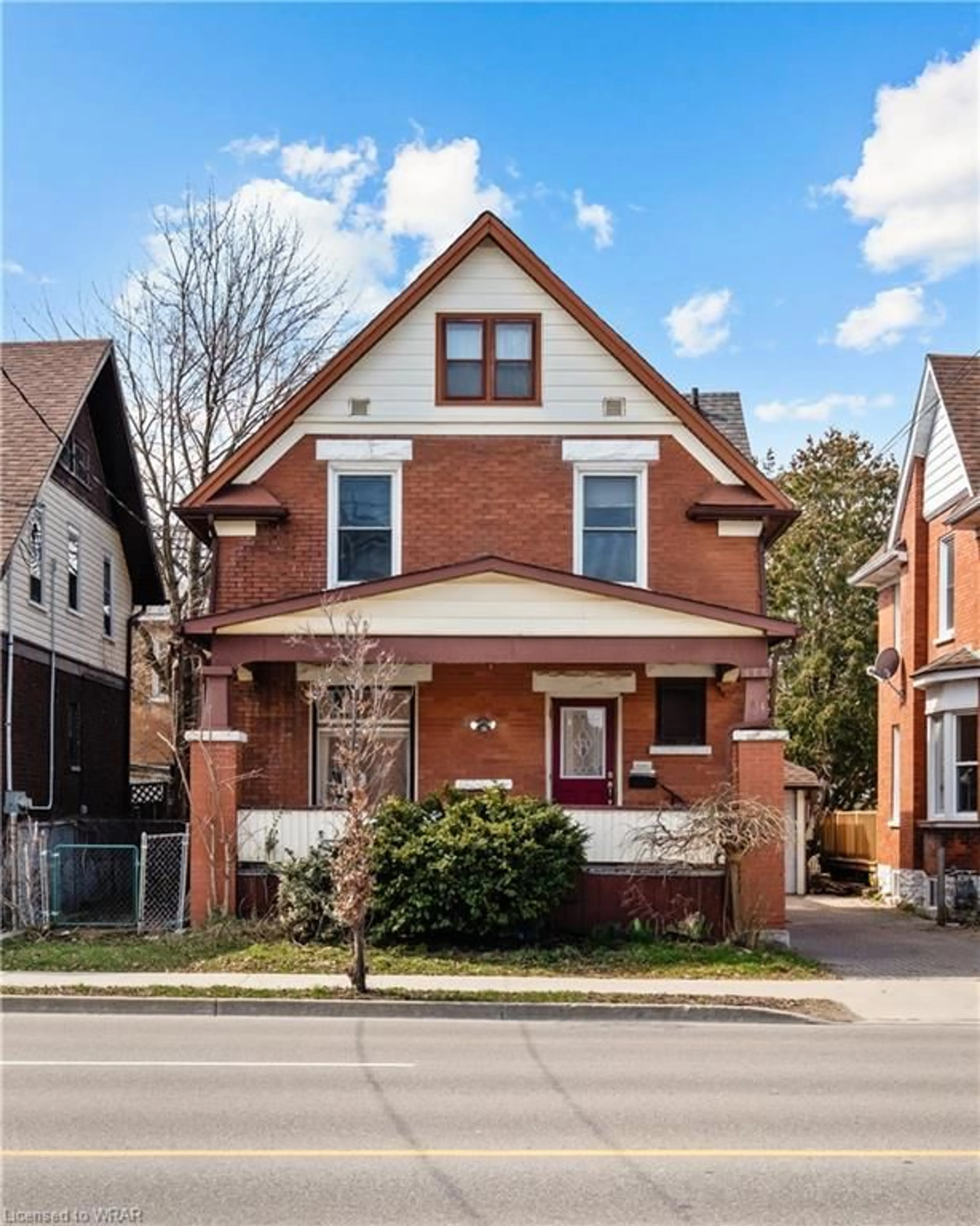 Home with brick exterior material for 173 Weber St, Kitchener Ontario N2H 1E2