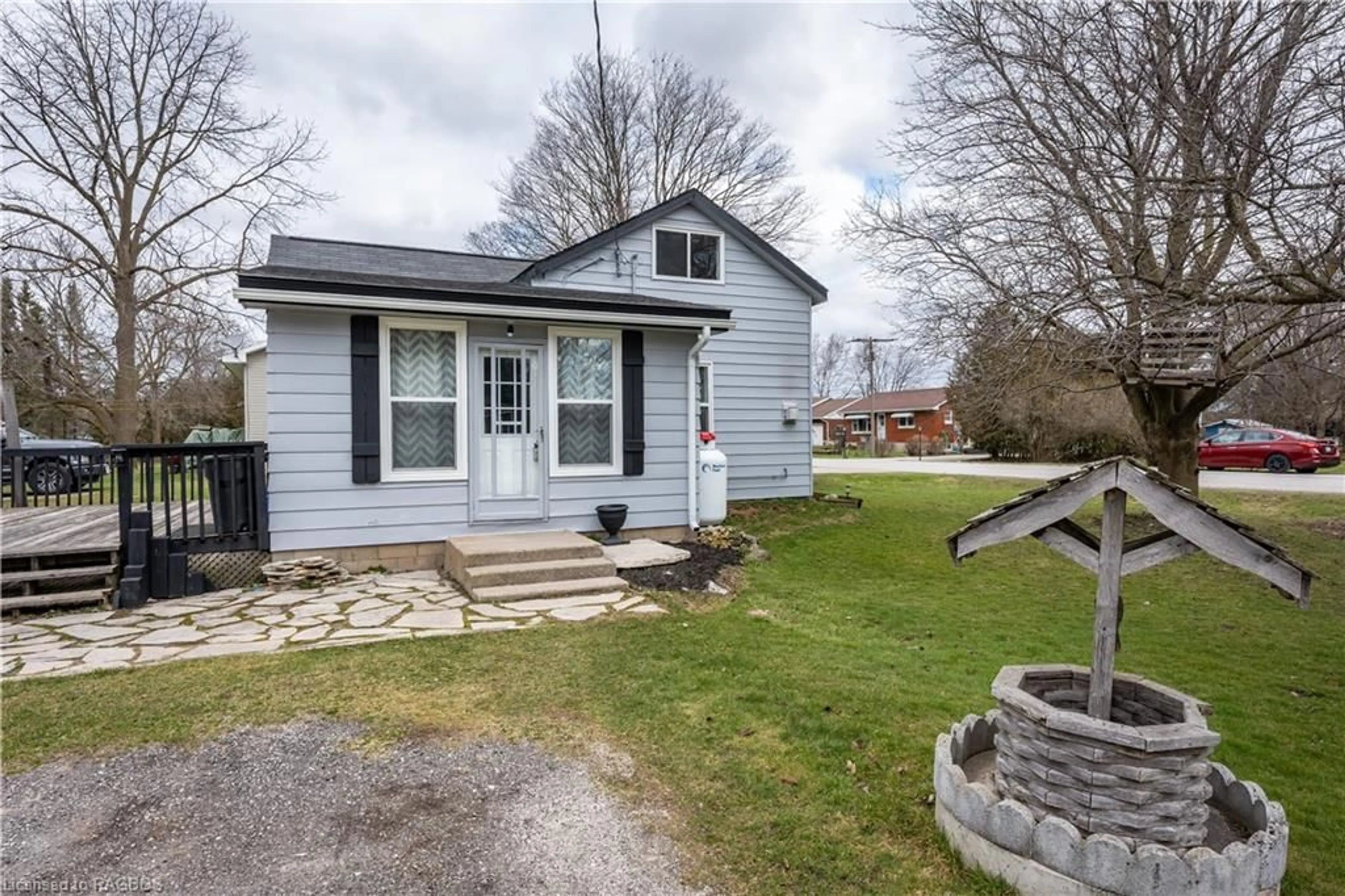 Cottage for 26 Alice St, Allenford Ontario N0H 1A0