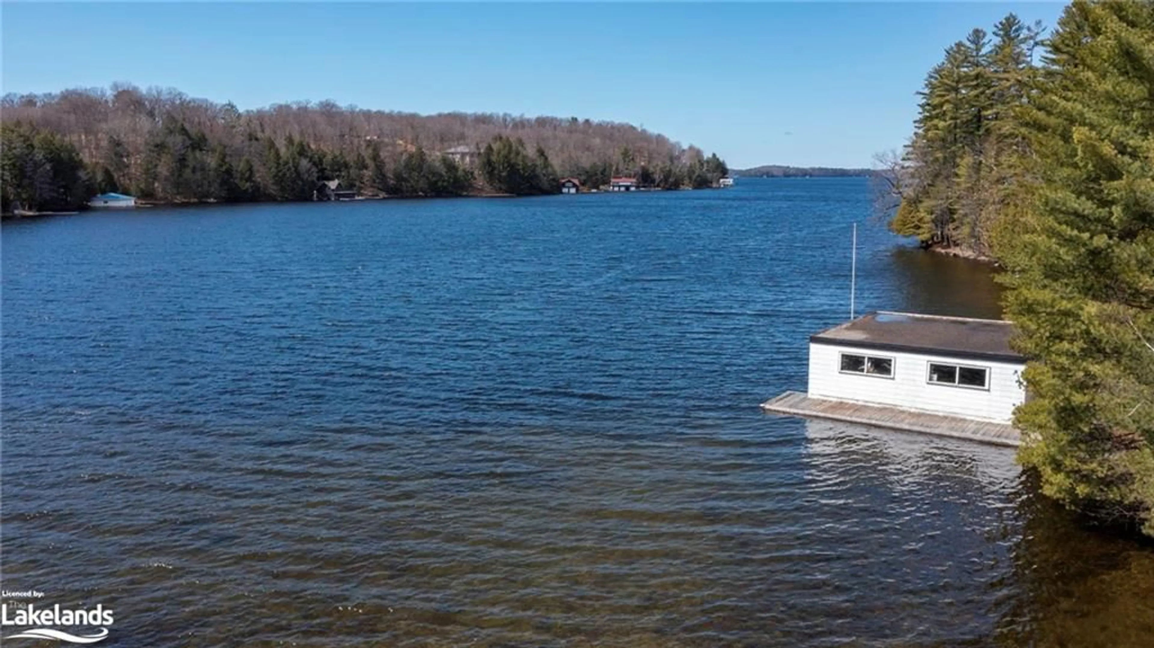 Cottage for 1097 Armstrong Point Rd, Muskoka Lakes Ontario P0B 1J0
