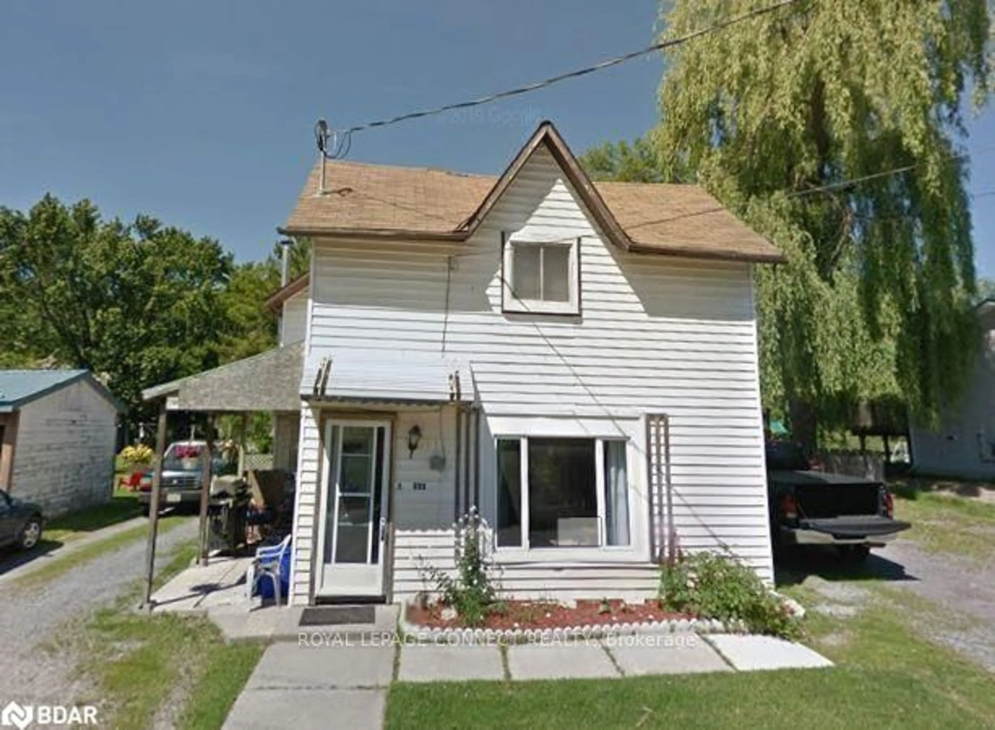 Frontside or backside of a home for 608 Victoria St, Tweed Ontario K0K 3J0