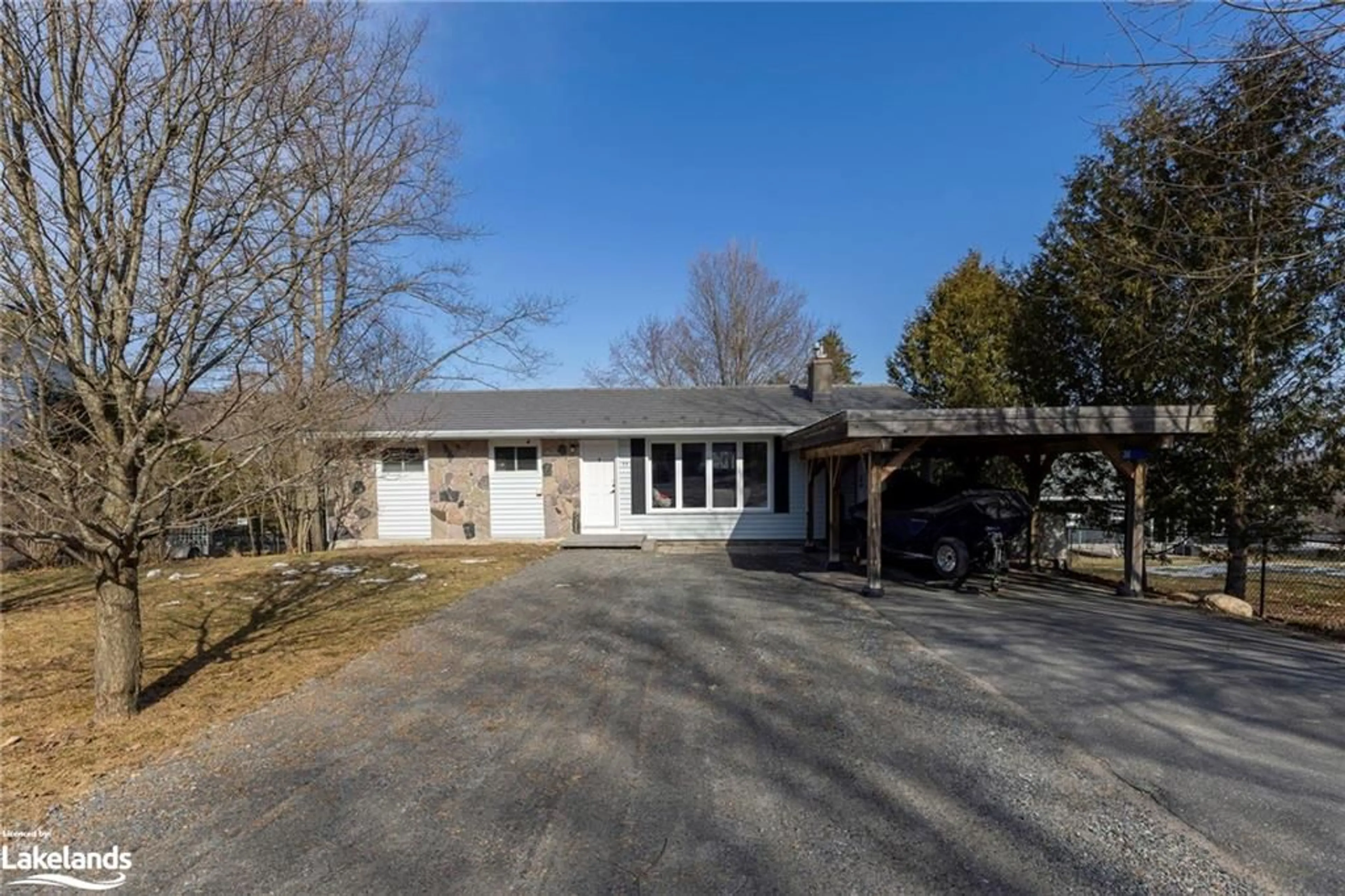 Frontside or backside of a home for 36 Anthony Crt, Huntsville Ontario P1H 1T2