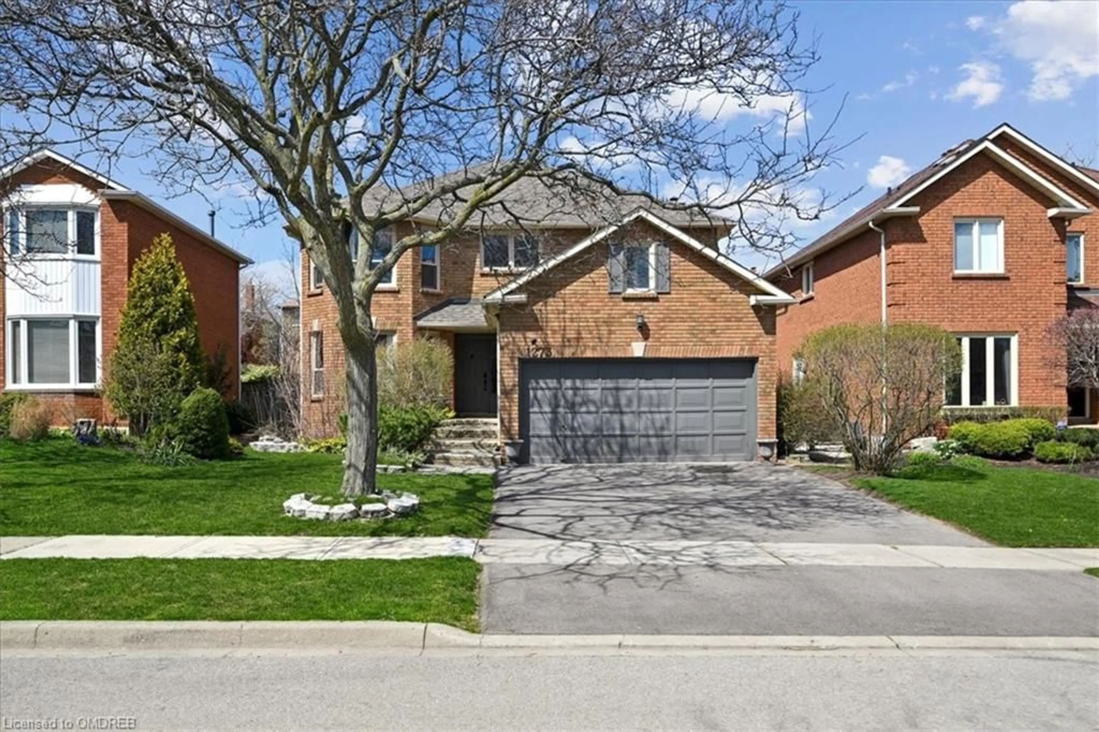 Home with brick exterior material for 1273 Greeniaus Rd, Oakville Ontario L6J 6Y6