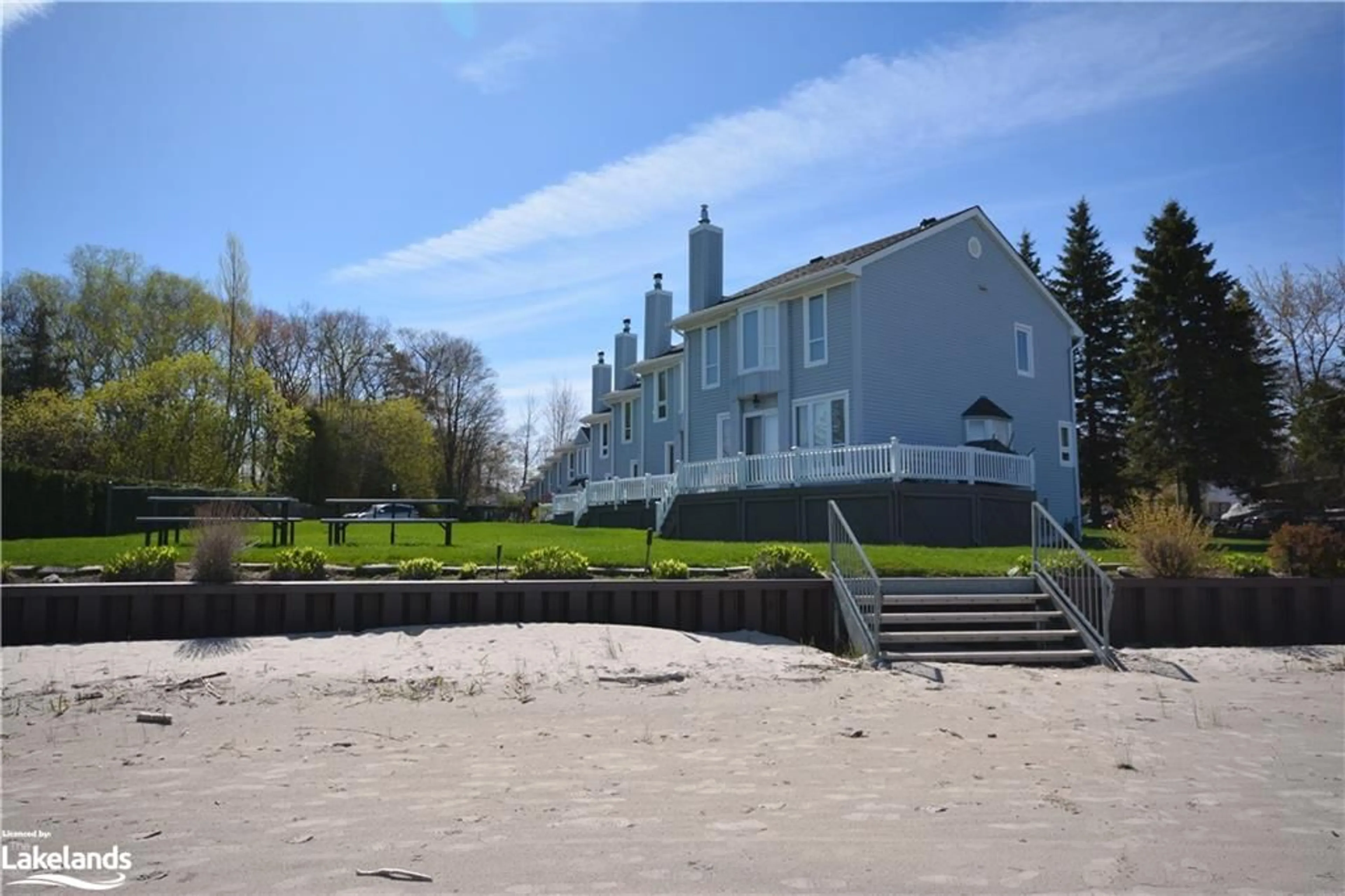 Lakeview for 15 28th St #8, Wasaga Beach Ontario L9Z 2E3