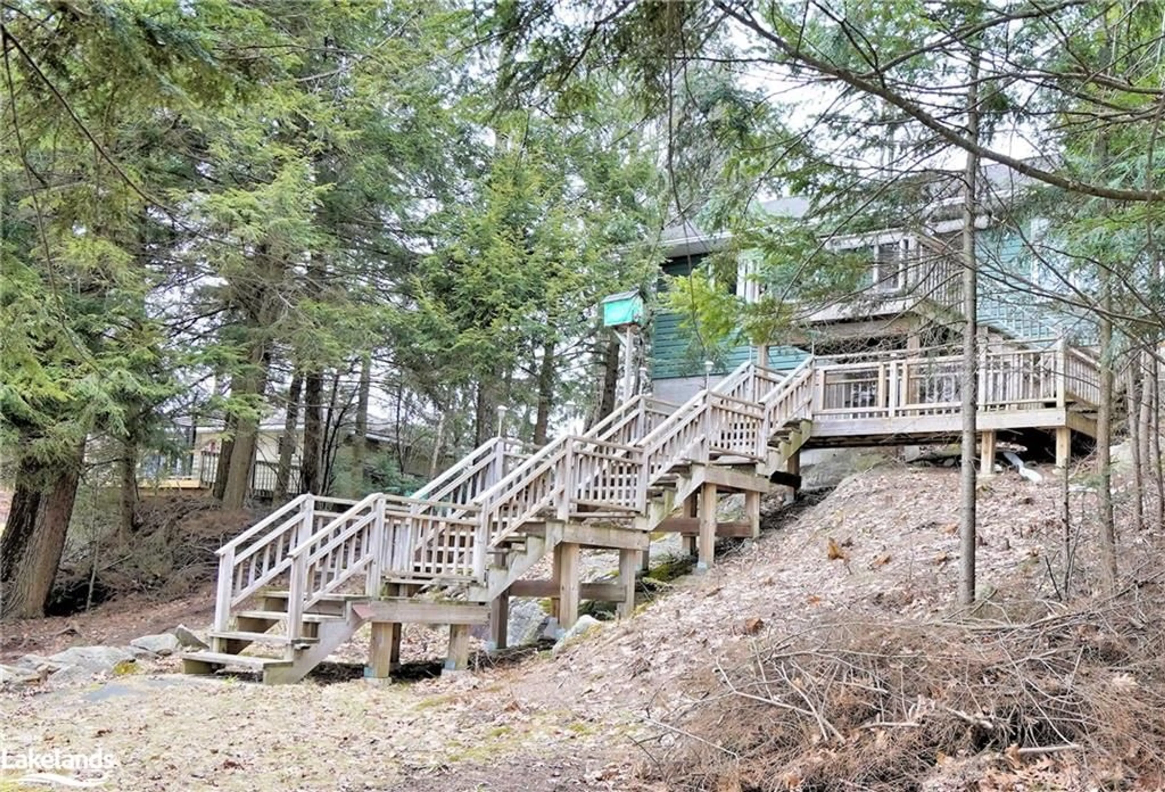 Stairs for 44 Roberts Lake Rd, Seguin Ontario P2A 2W8
