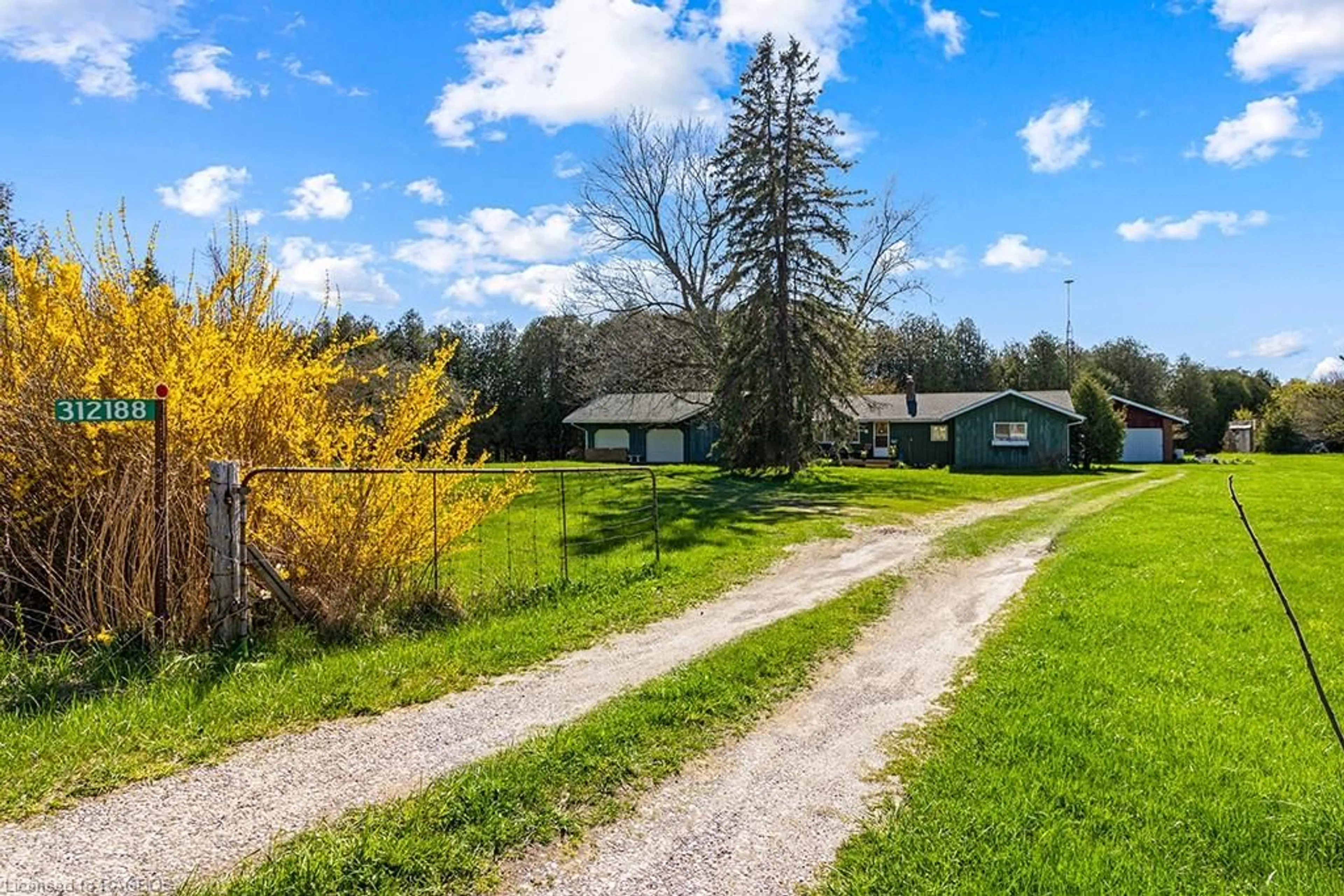 Cottage for 312188 Highway 6, West Grey Ontario N0G 1C0