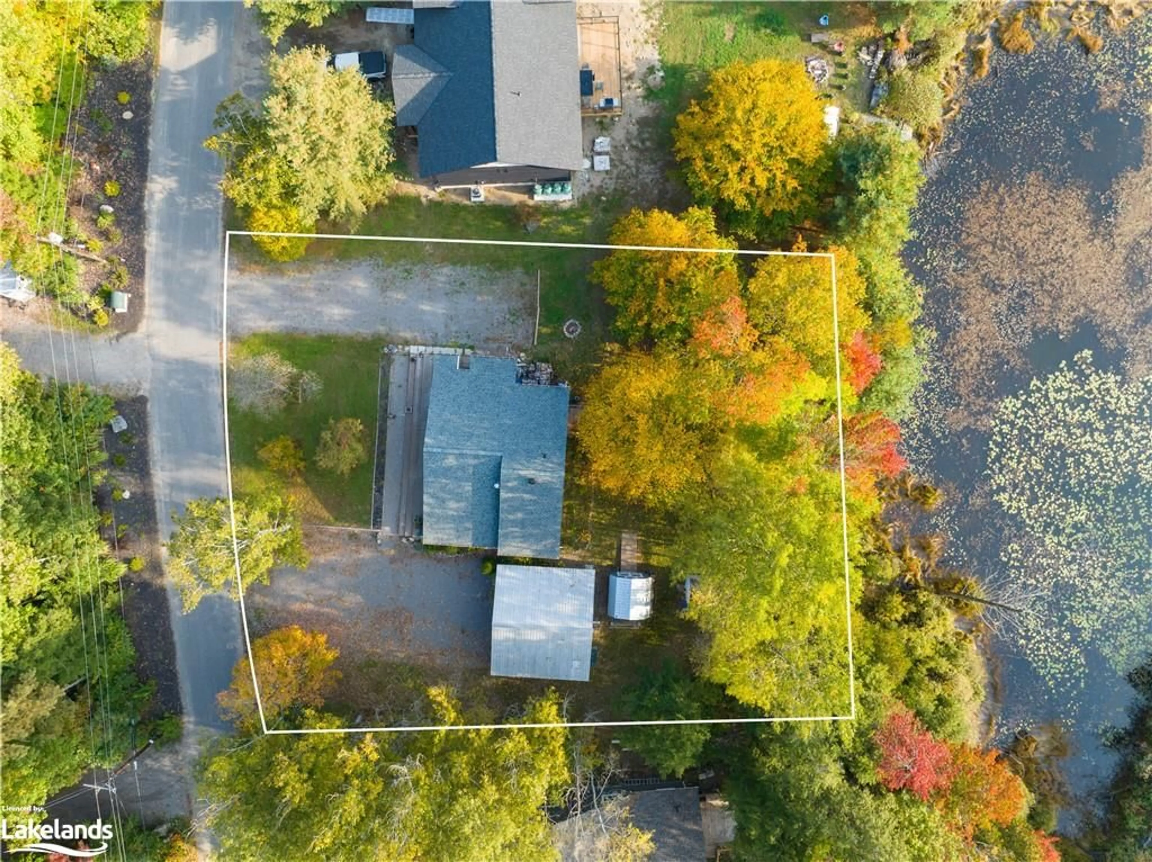 Frontside or backside of a home for 1021 Currie St, Bala Ontario P0C 1A0