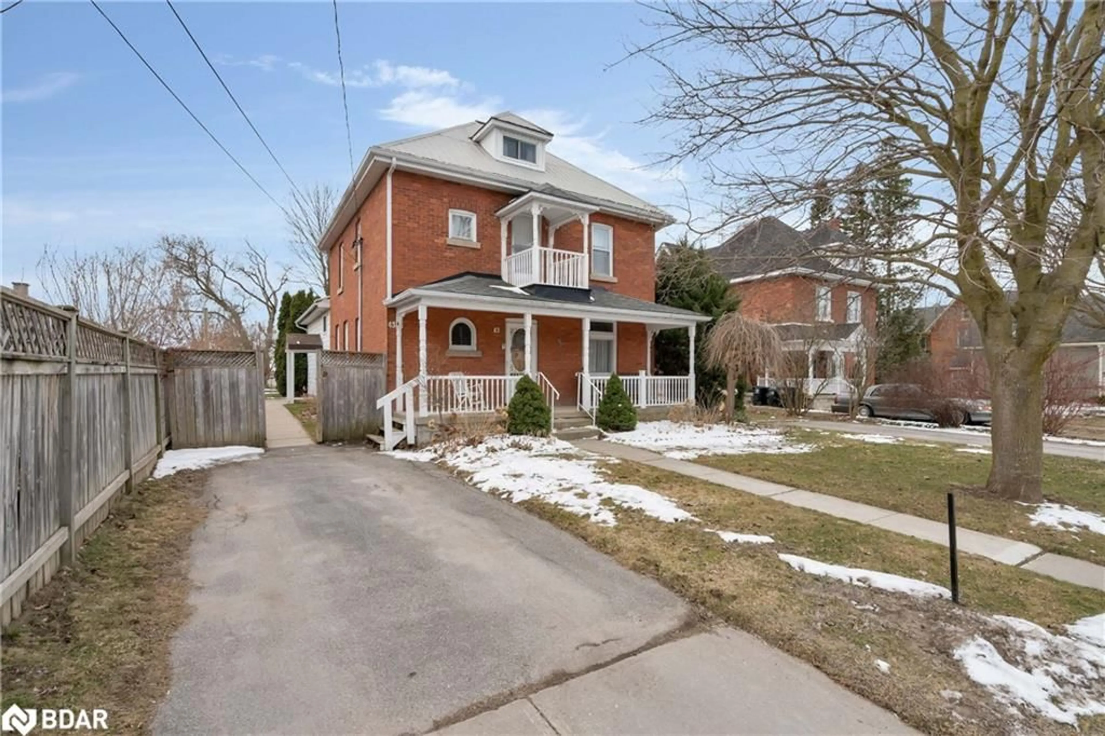 Frontside or backside of a home for 43 Queen St, Elmvale Ontario L0L 1P0