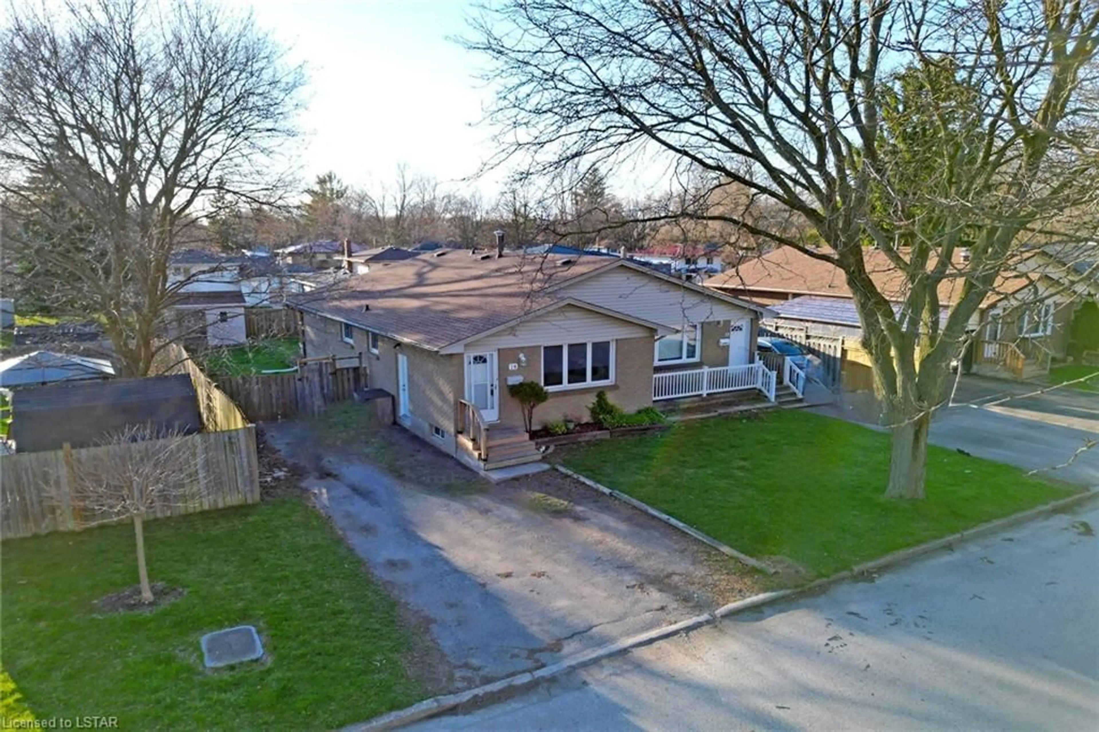Frontside or backside of a home for 14 Mohegan Cres, London Ontario N5V 2X6