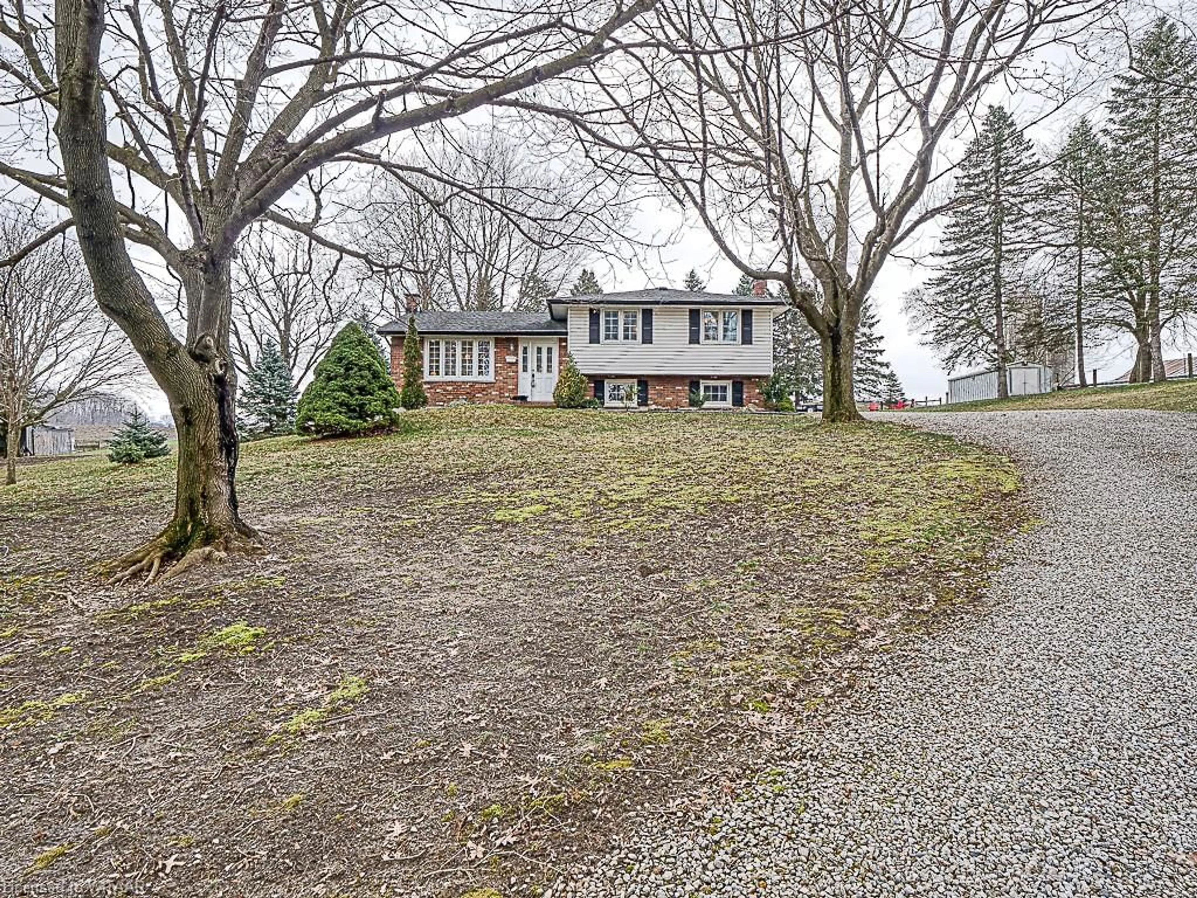 Frontside or backside of a home for 583416 Hamilton Rd, South West Oxford Ontario N5C 3J7