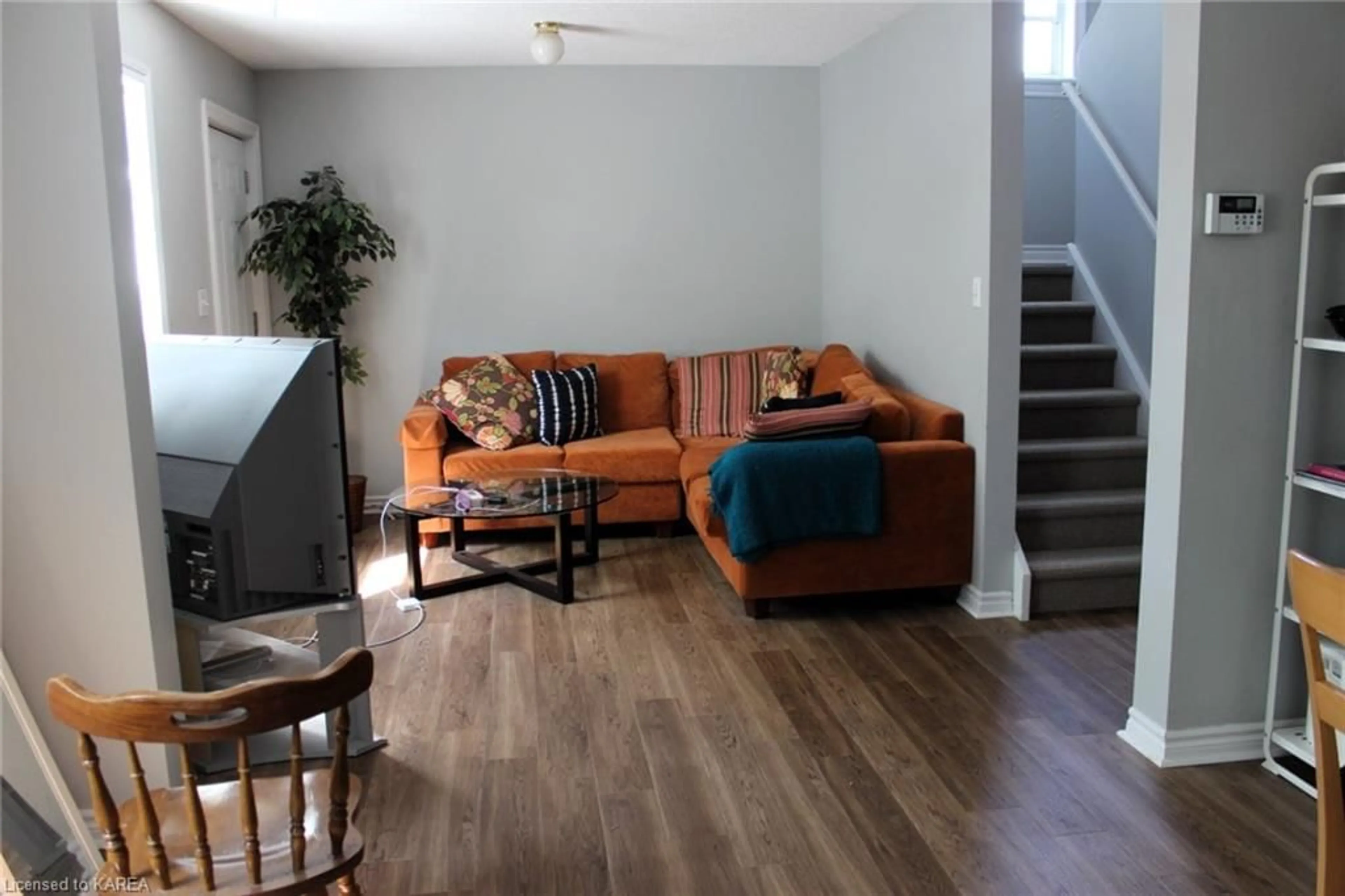 Living room for 244 Earl St, Kingston Ontario K7L 2H7