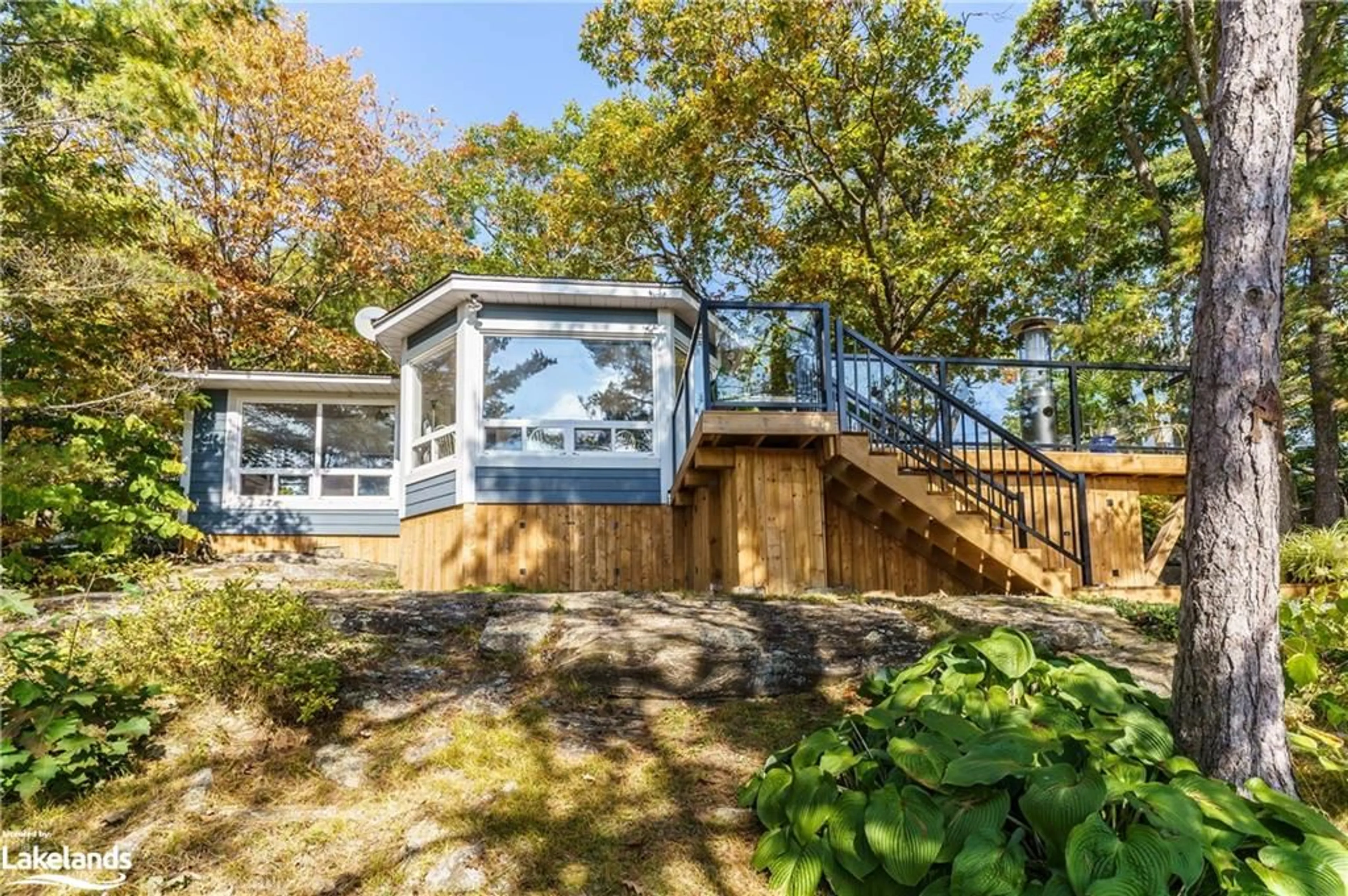 Cottage for 23 Loon Lake Rd, Gravenhurst Ontario P1P 1T3