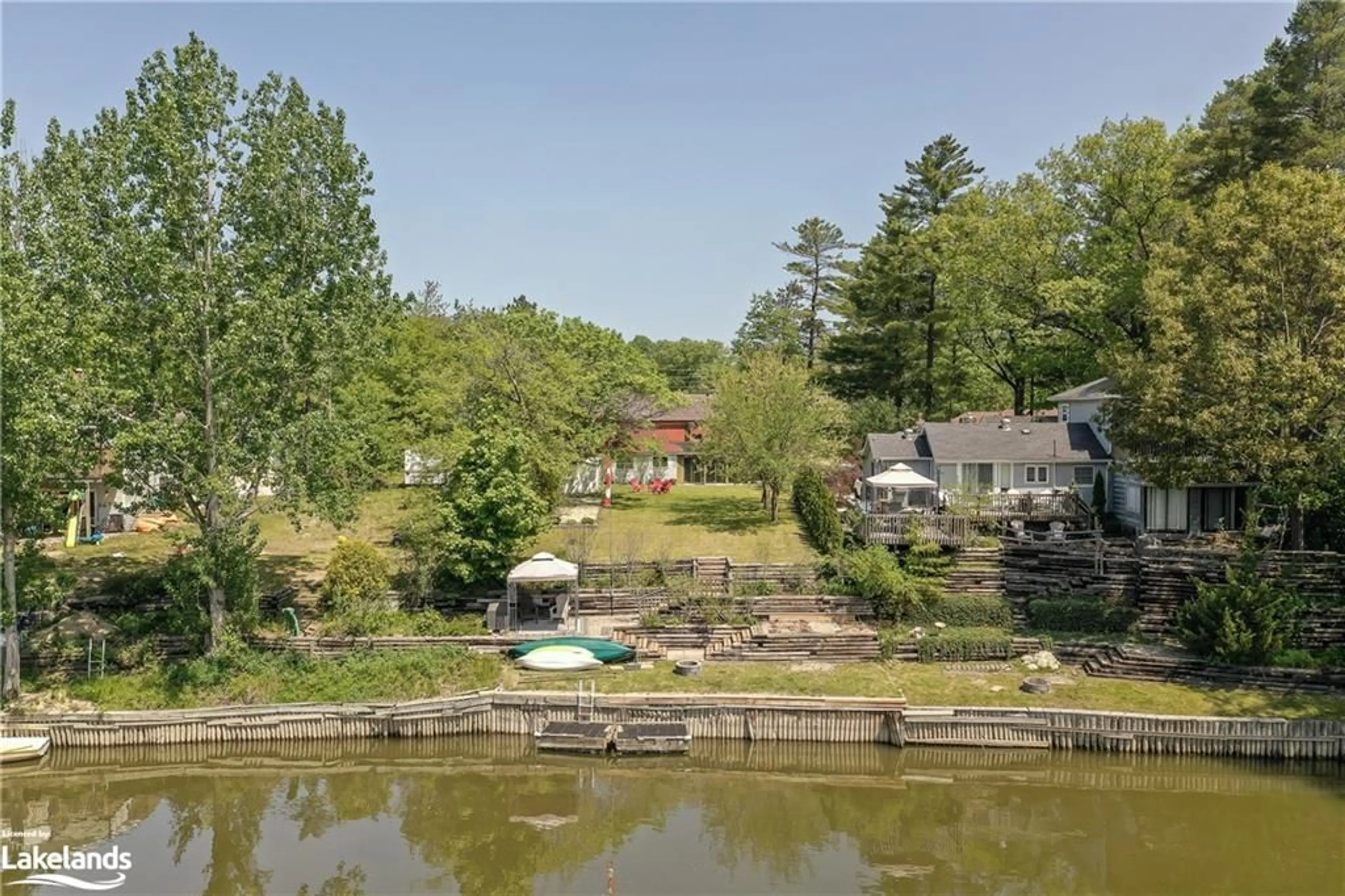 Cottage for 39 Sunnidale River Rd, Wasaga Beach Ontario L9Z 2S4