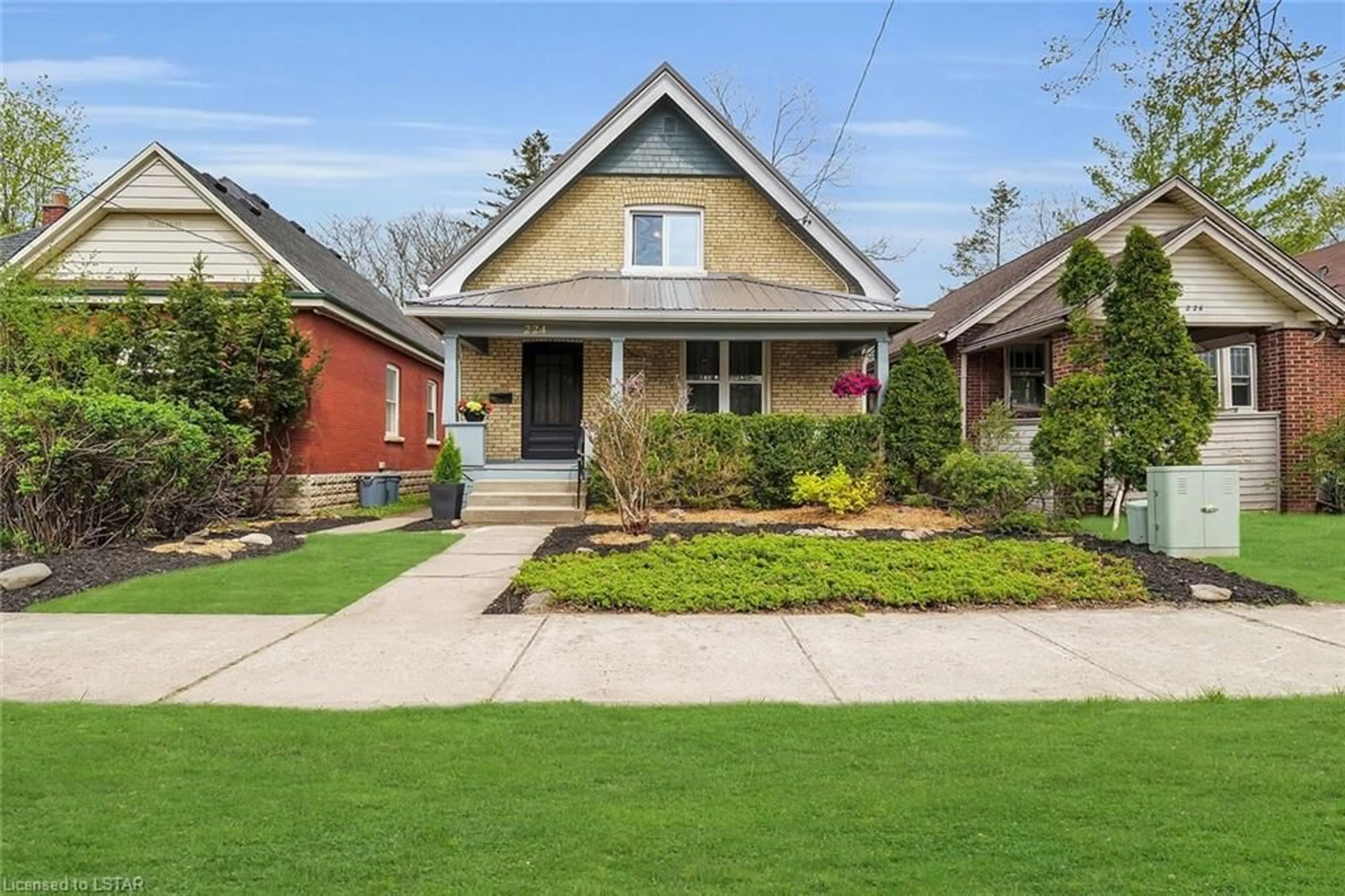 Home with brick exterior material for 224 Raymond Ave, London Ontario N6A 2N1