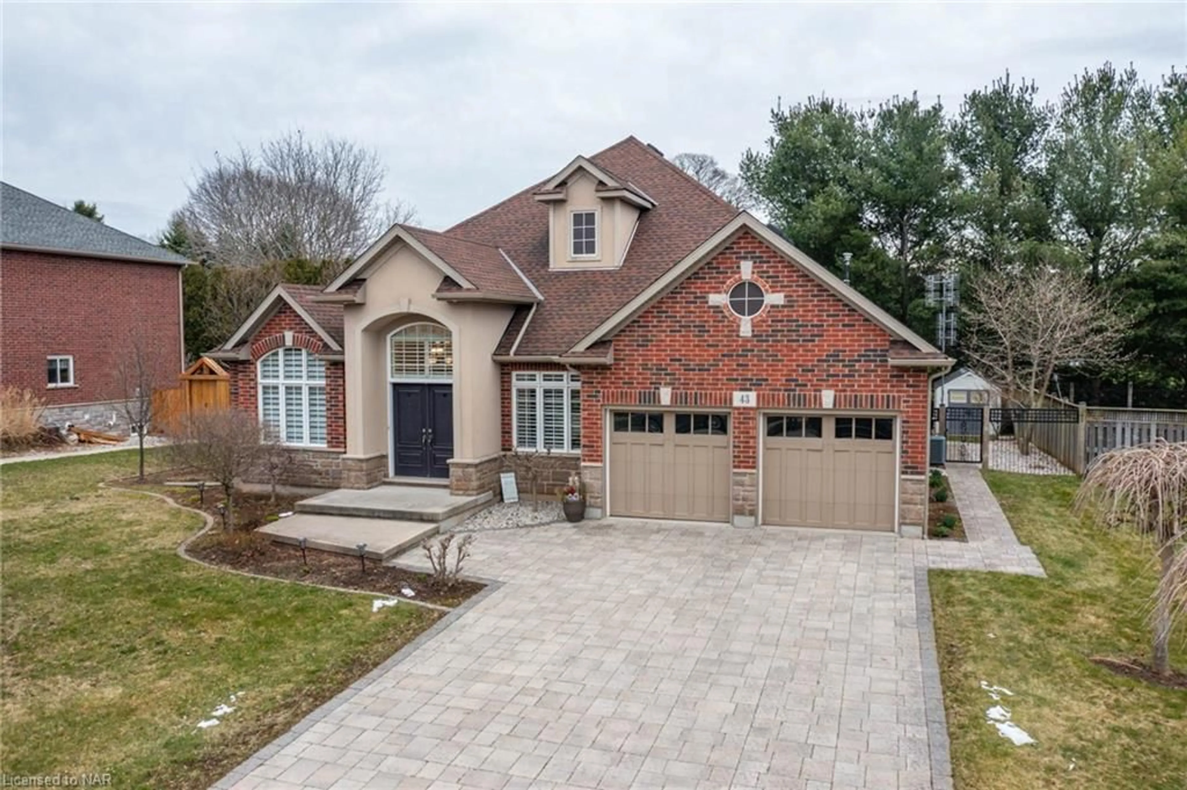 Home with brick exterior material for 43 Cherry Ridge Boulevard Blvd, Fenwick Ontario L0S 1C0