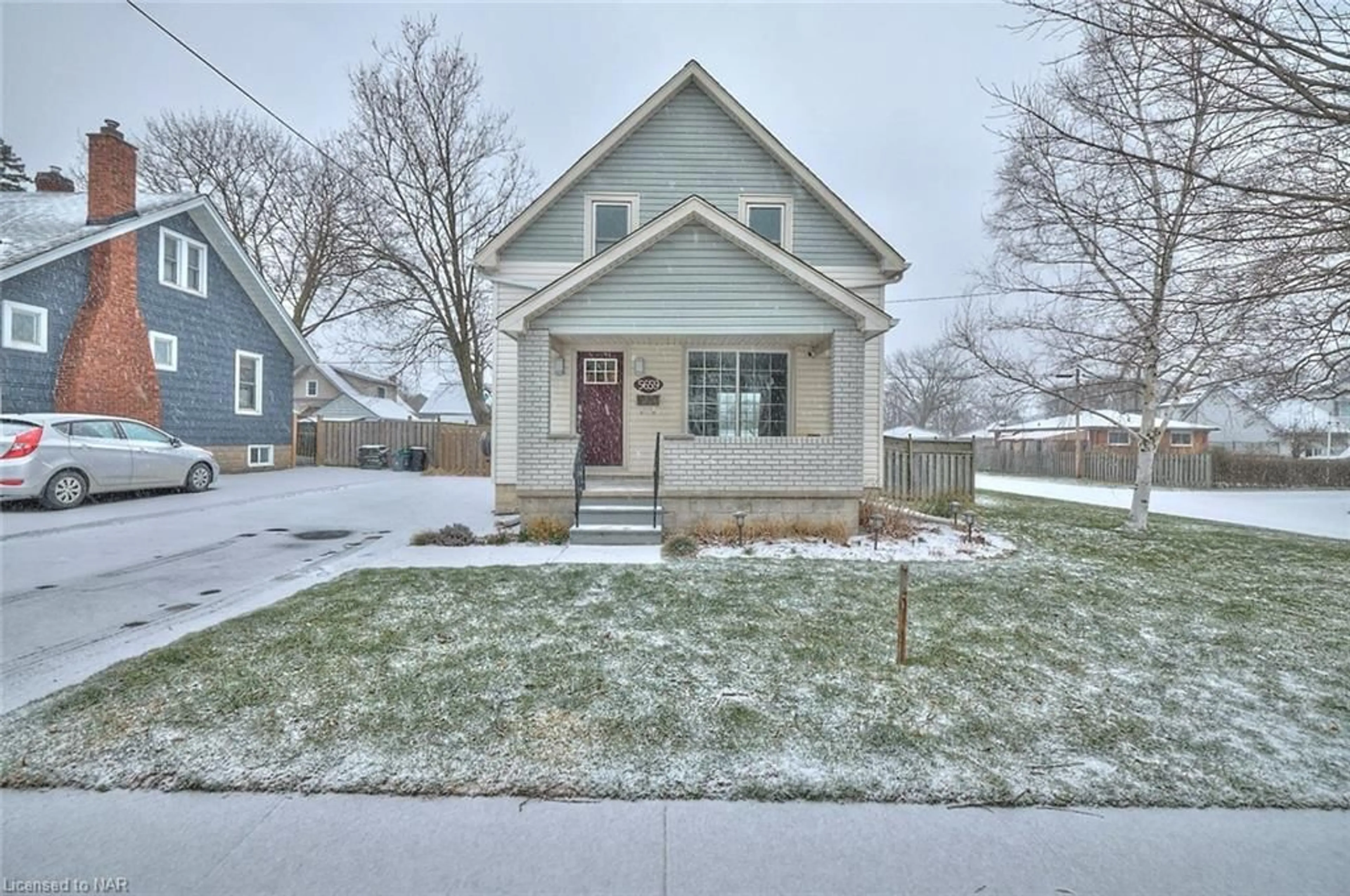 Frontside or backside of a home for 5659 Byng Ave, Niagara Falls Ontario L2G 5C9