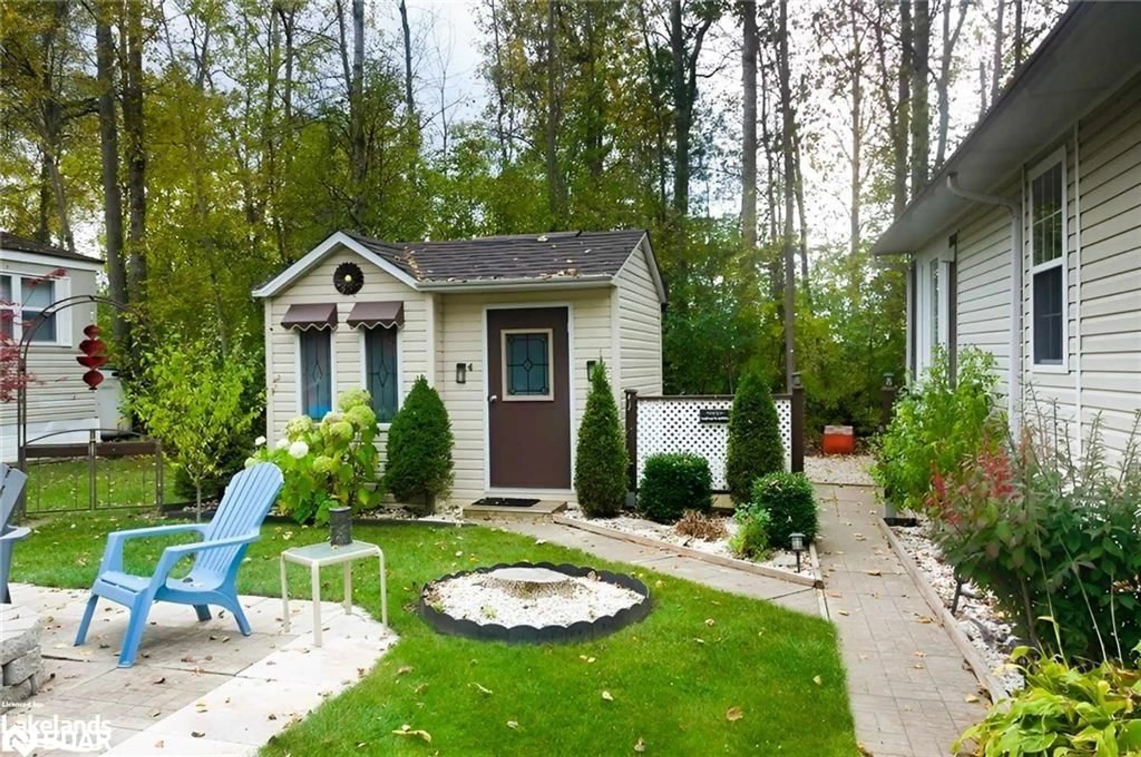 Cottage for 12 Prince Edward Dr, Springwater Ontario L0L 1P0