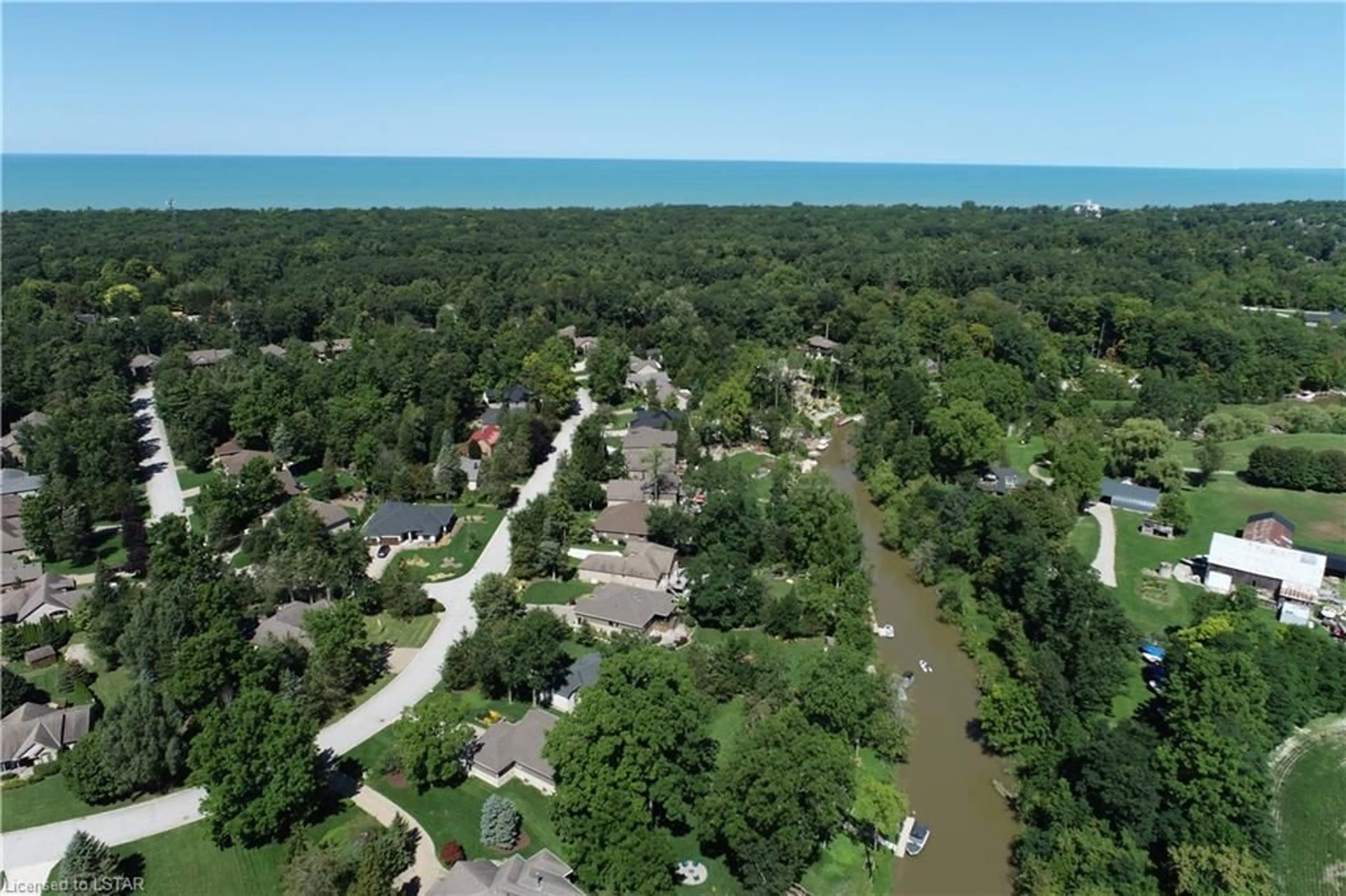 Lakeview for 10138 Merrywood Dr, Grand Bend Ontario N0M 1T0
