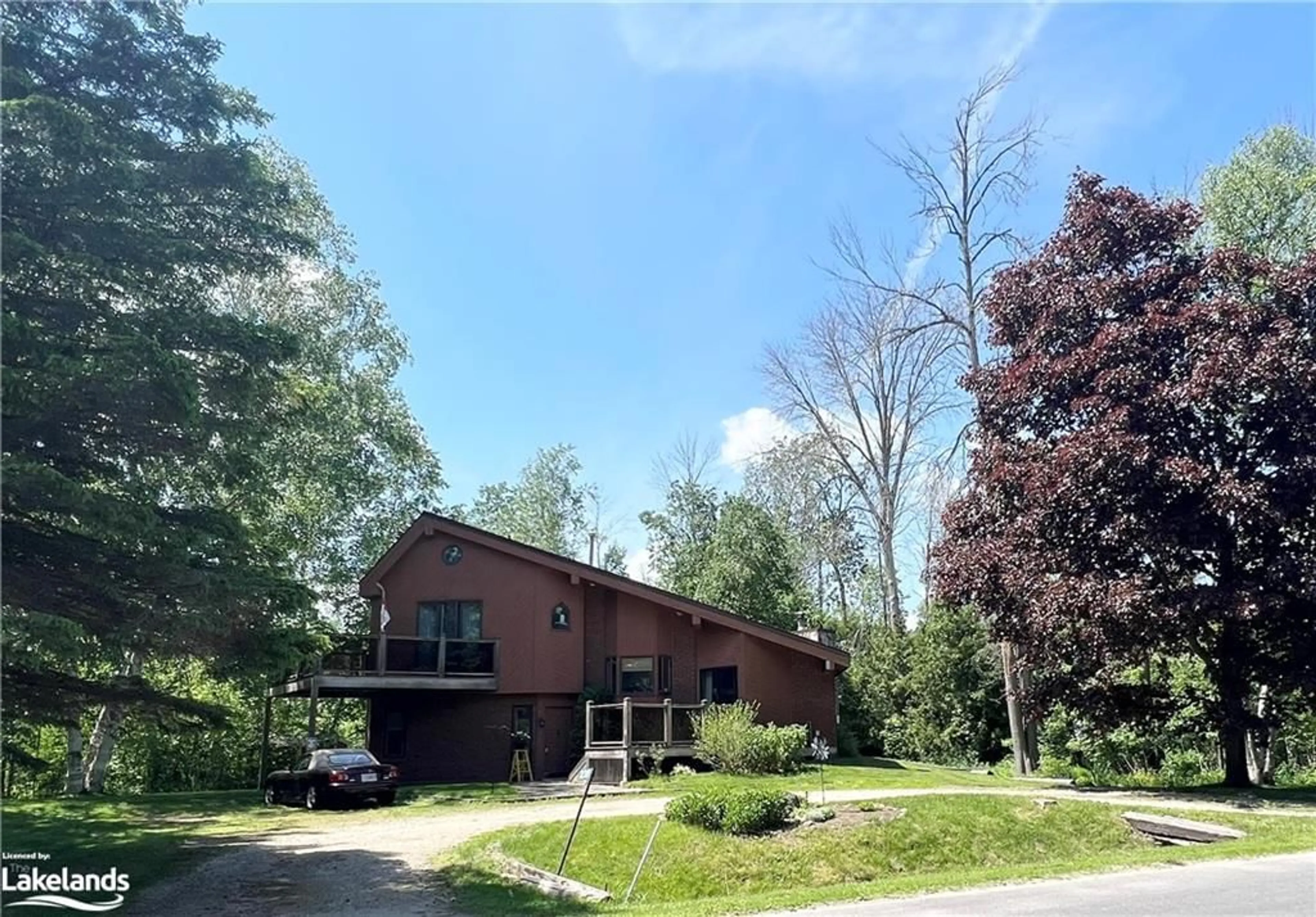 Frontside or backside of a home for 108 Timmons St, Craigleith Ontario L9Y 0L9