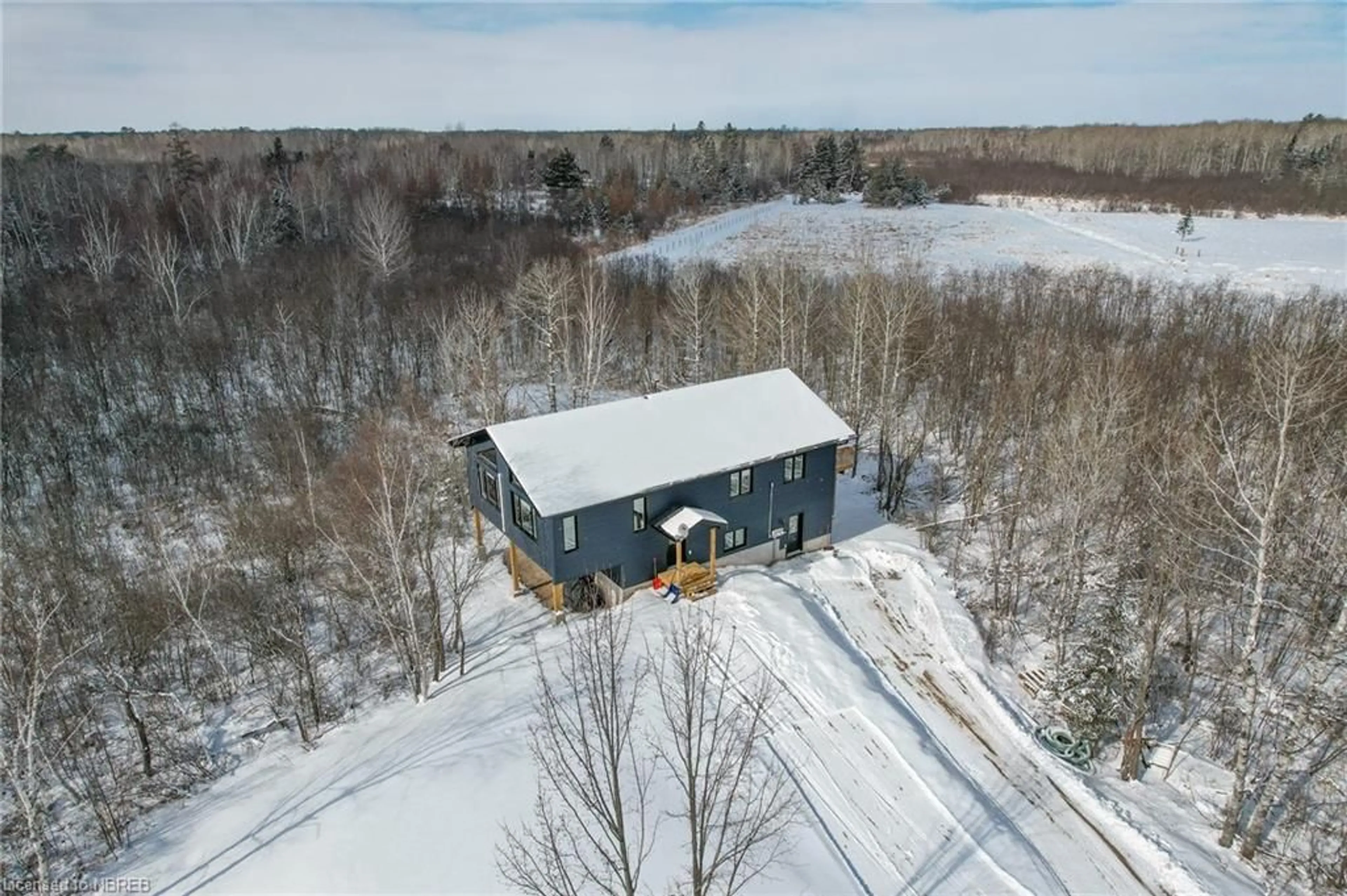 Outside view for 1276 Hart Rd, Callander Ontario P0H 1H0