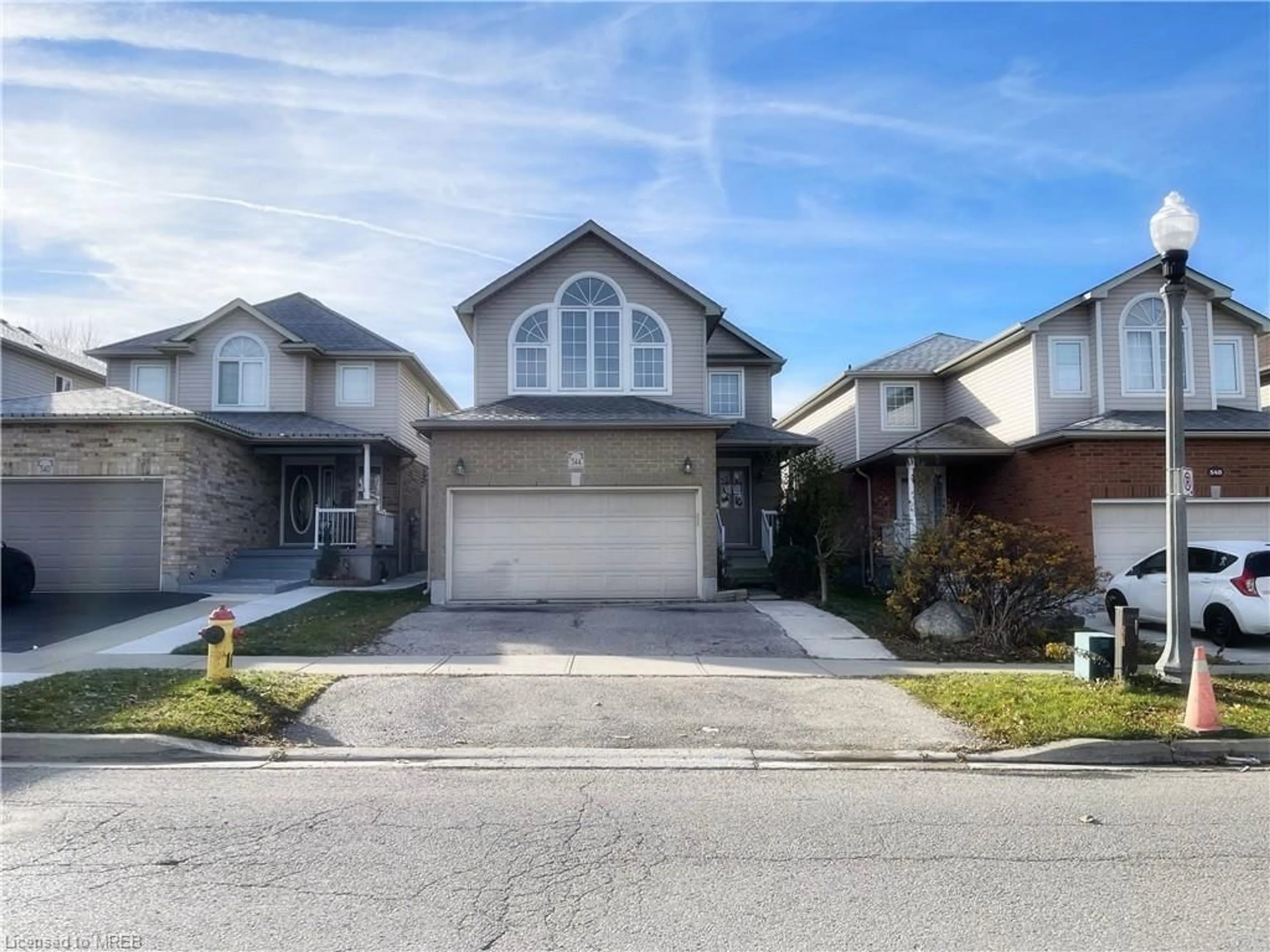 Frontside or backside of a home for 544 Robert Ferrie Dr, Kitchener Ontario N2P 2T8