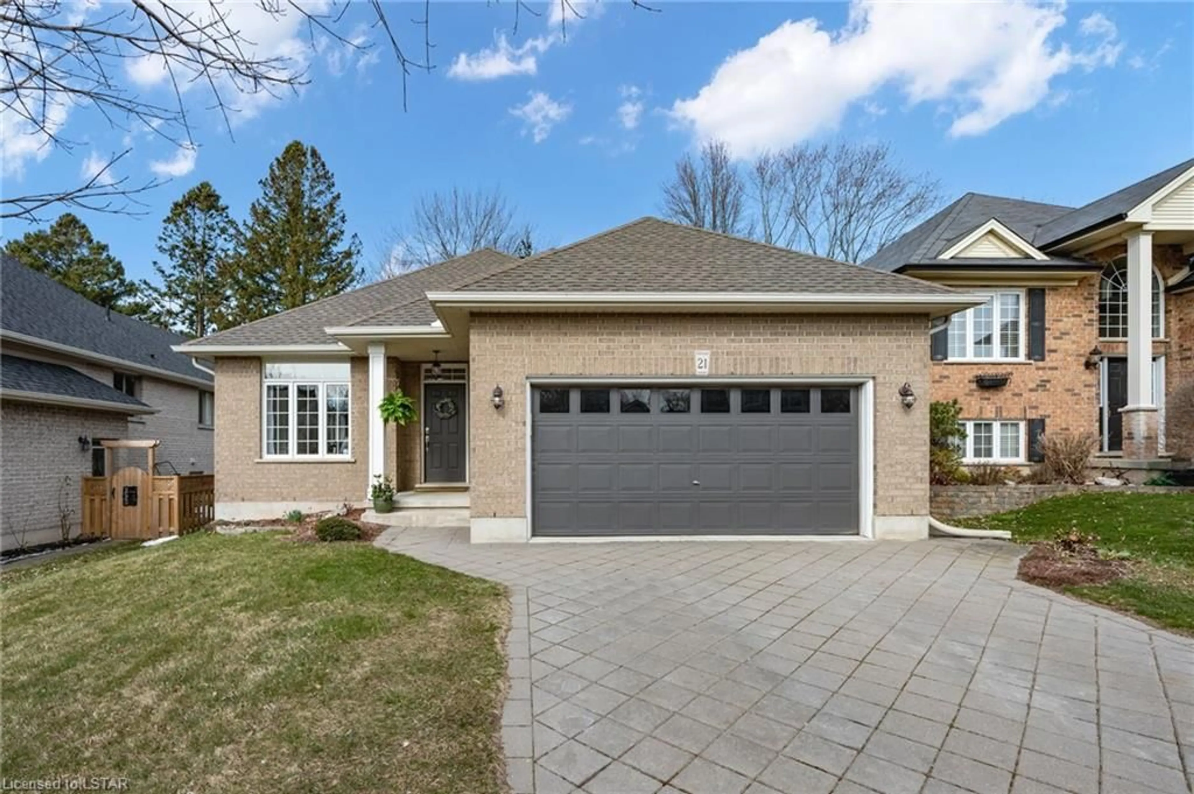 Home with brick exterior material for 21 Little Creek Pl, Port Stanley Ontario N5L 1K1