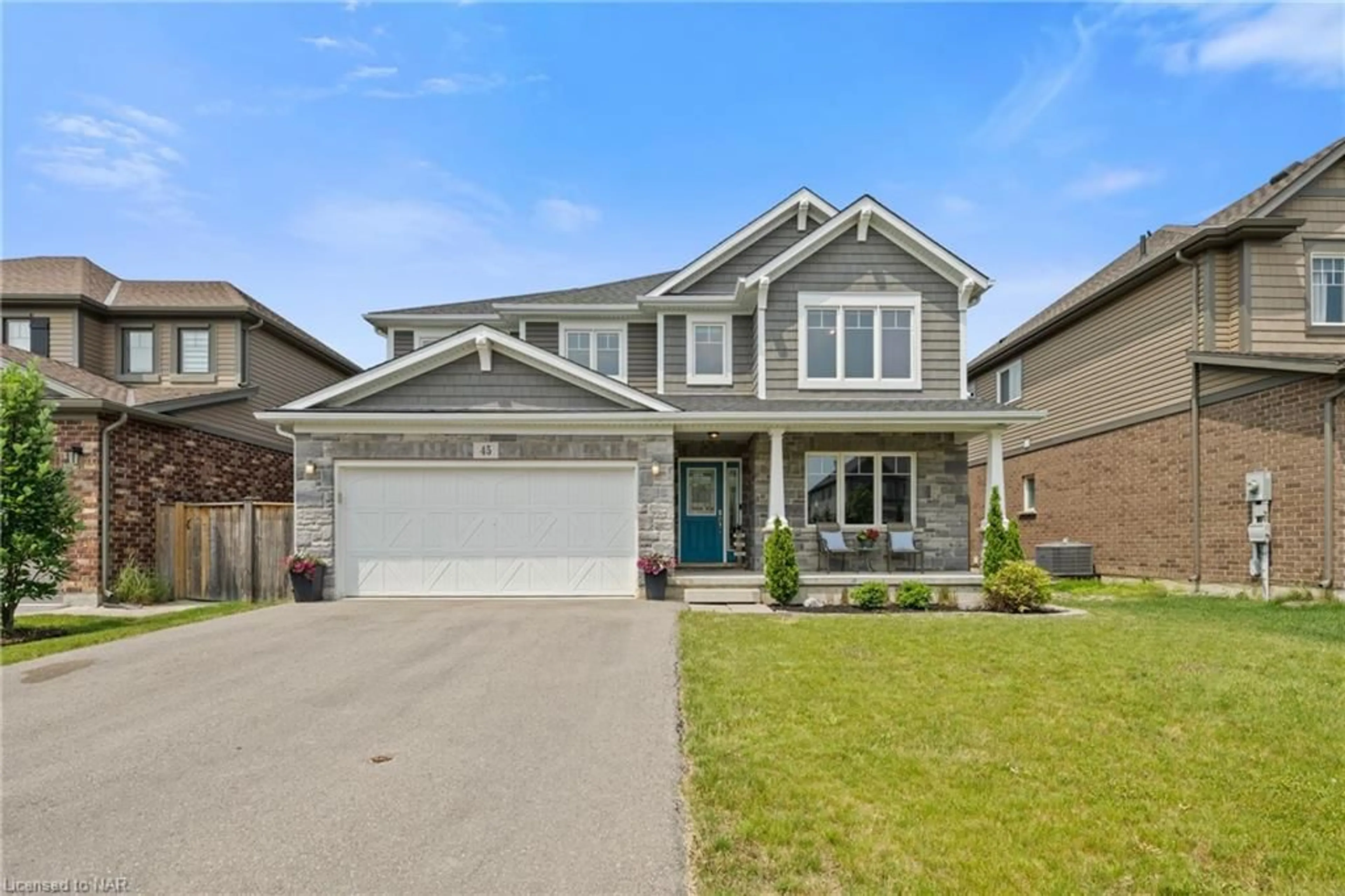 Frontside or backside of a home for 45 Roselawn Cres, Welland Ontario L3C 0C3