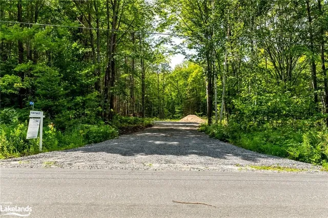 1854 Old Muskoka Rd, Utterson 2