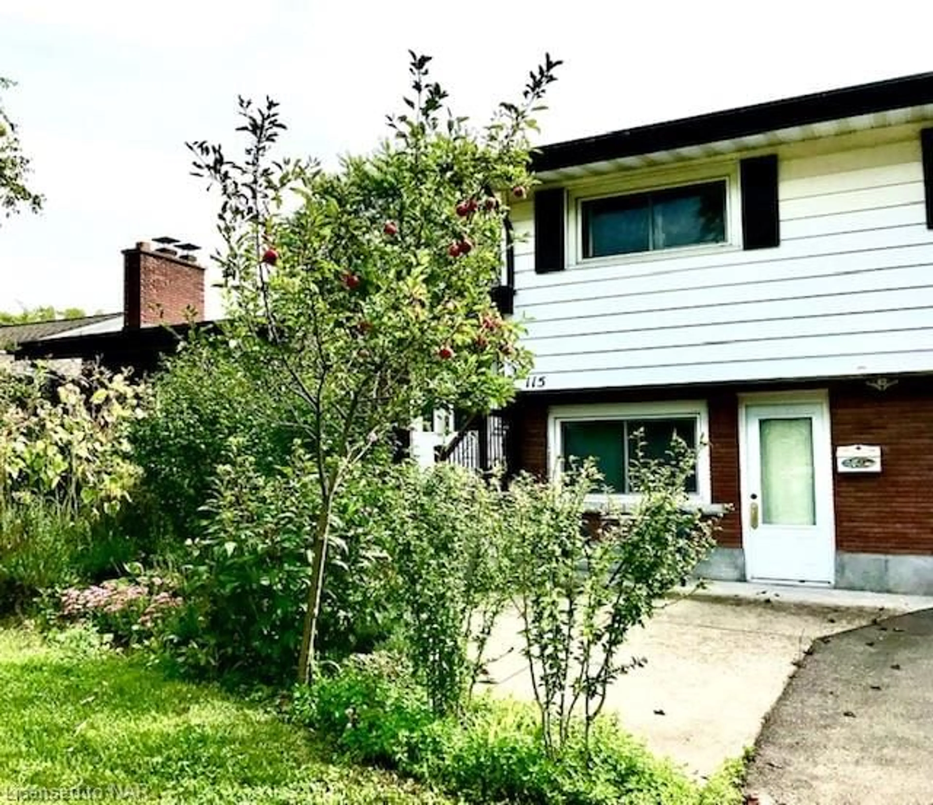 A pic from exterior of the house or condo, cottage for 115 Riverview Blvd, St. Catharines Ontario L2T 3M3