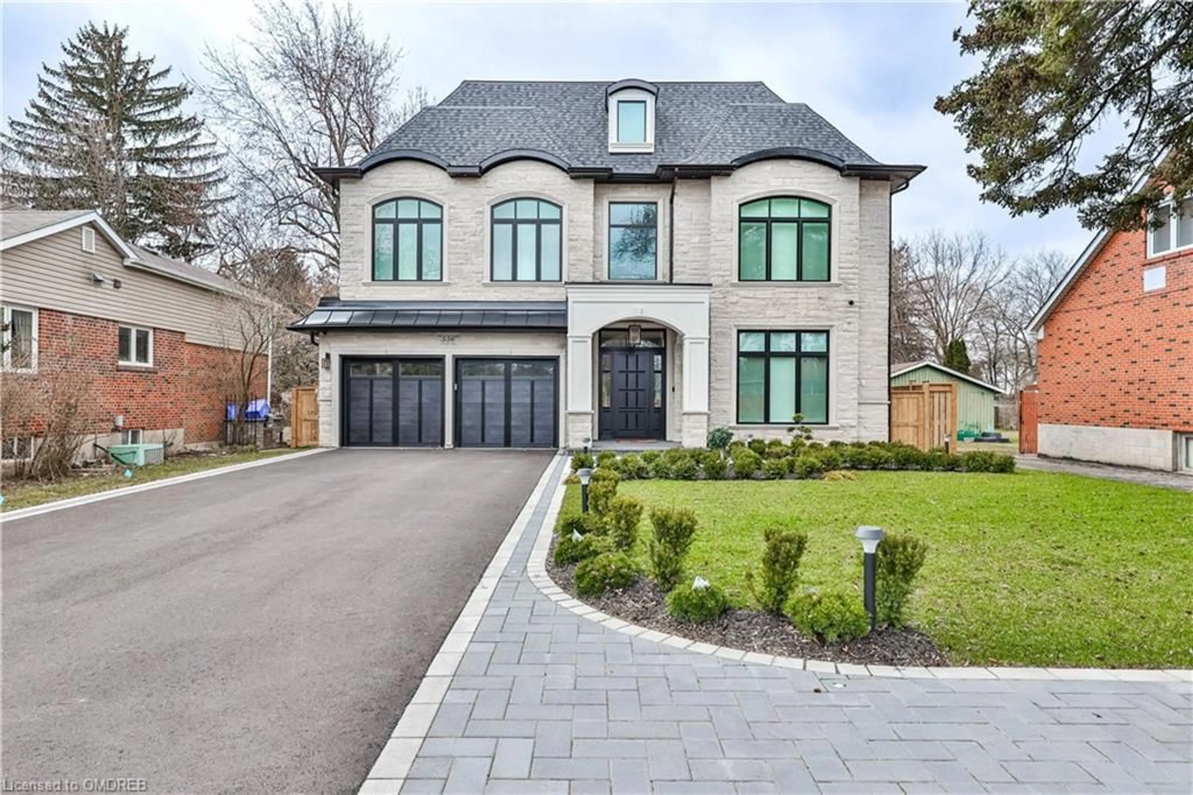 Home with brick exterior material for 556 Fourth Line, Oakville Ontario L6L 5A7