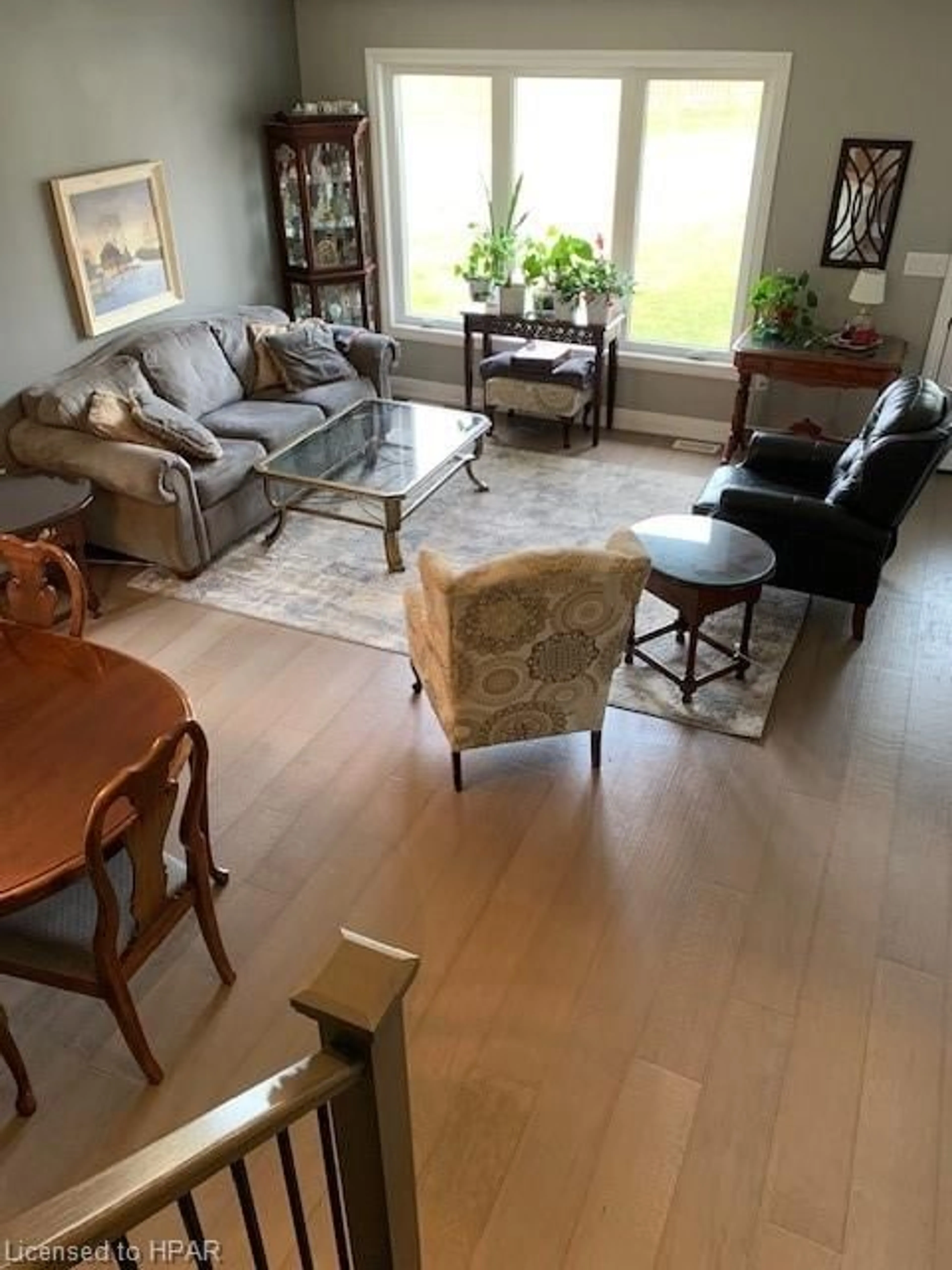 Living room, wood floors for 3 Island St, Port Robinson Ontario L0S 1K0