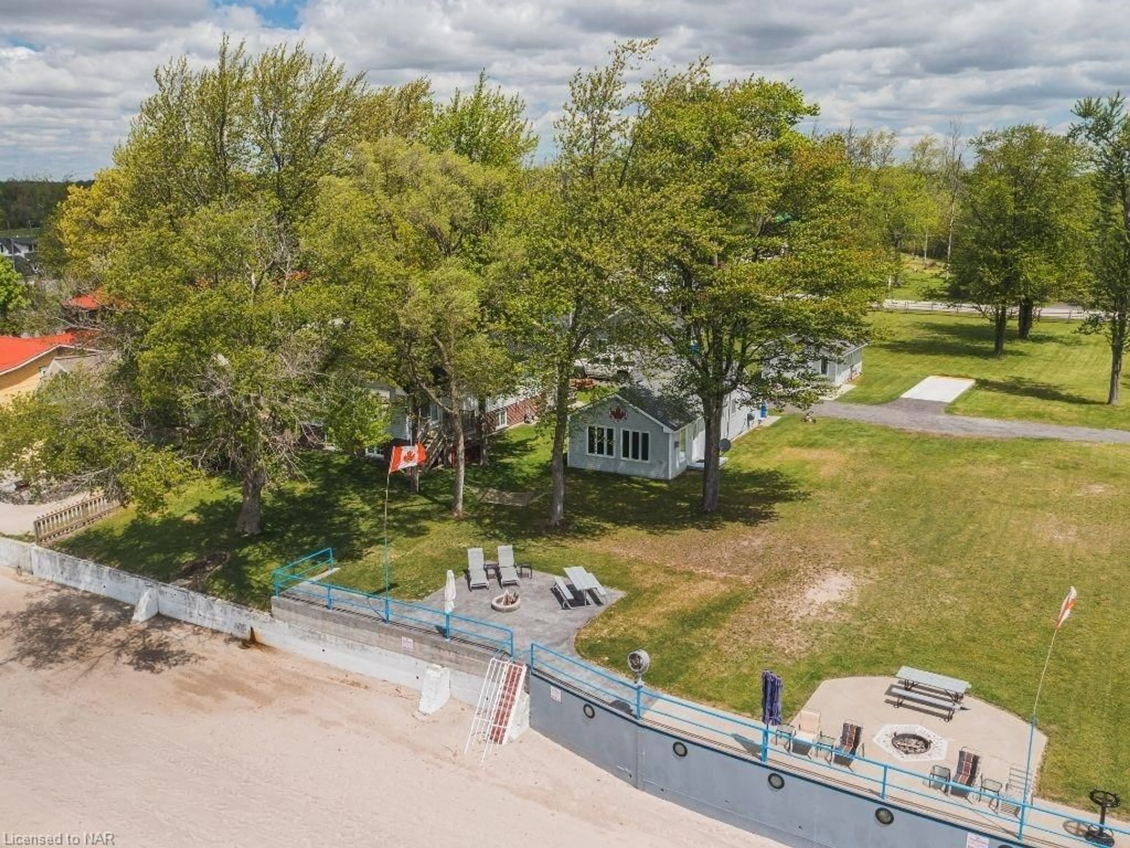 Frontside or backside of a home for 12281 Lakeshore Rd, Wainfleet Ontario L0S 1V0
