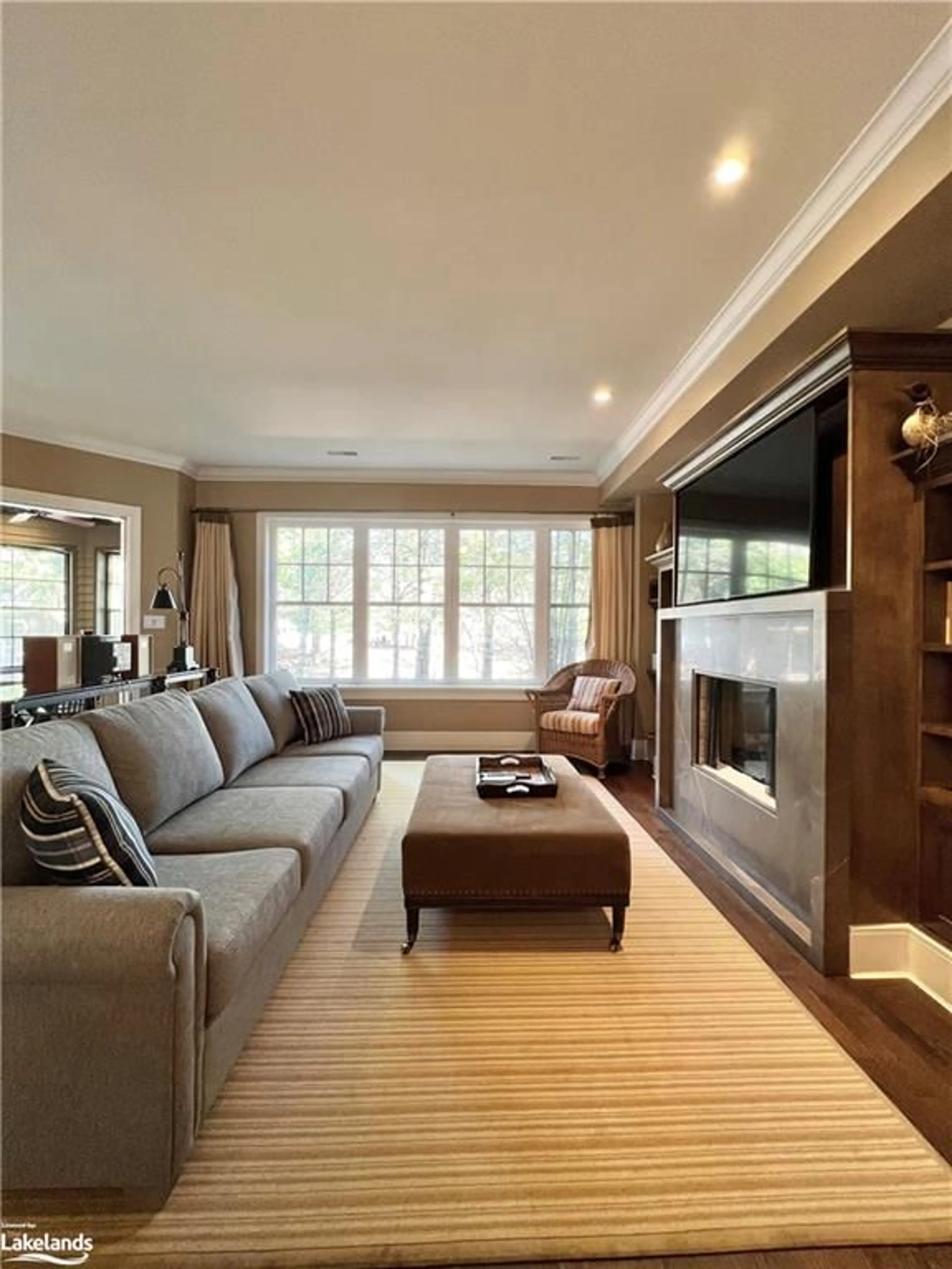 Living room for 301 Emerald Hills Crt #11, MacTier Ontario P0C 1H0