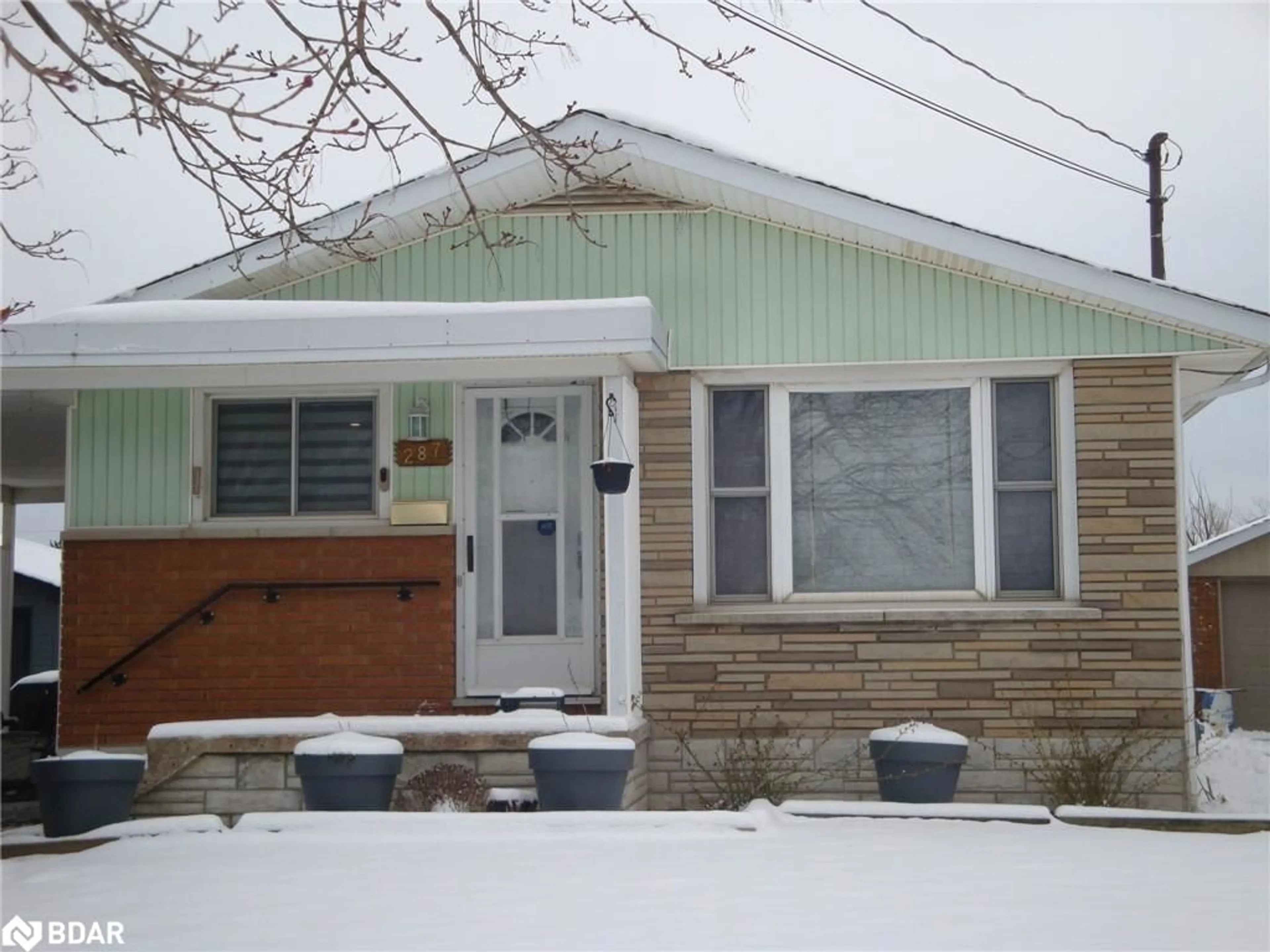 Frontside or backside of a home for 287 Santone Ave, Welland Ontario L3C 2J7