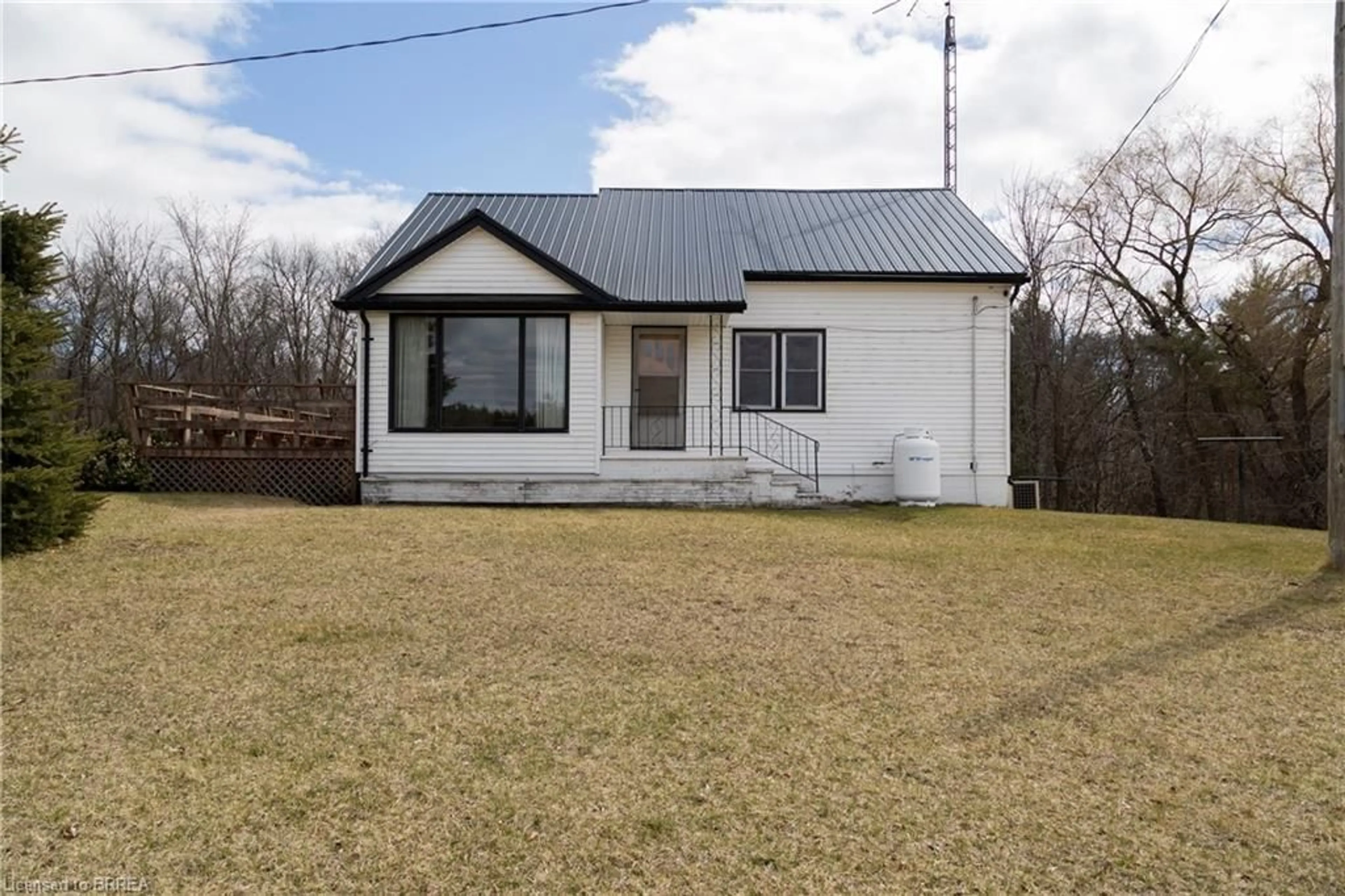 Cottage for 882 Norfolk County Rd 60, Walsingham Ontario N0E 1X0