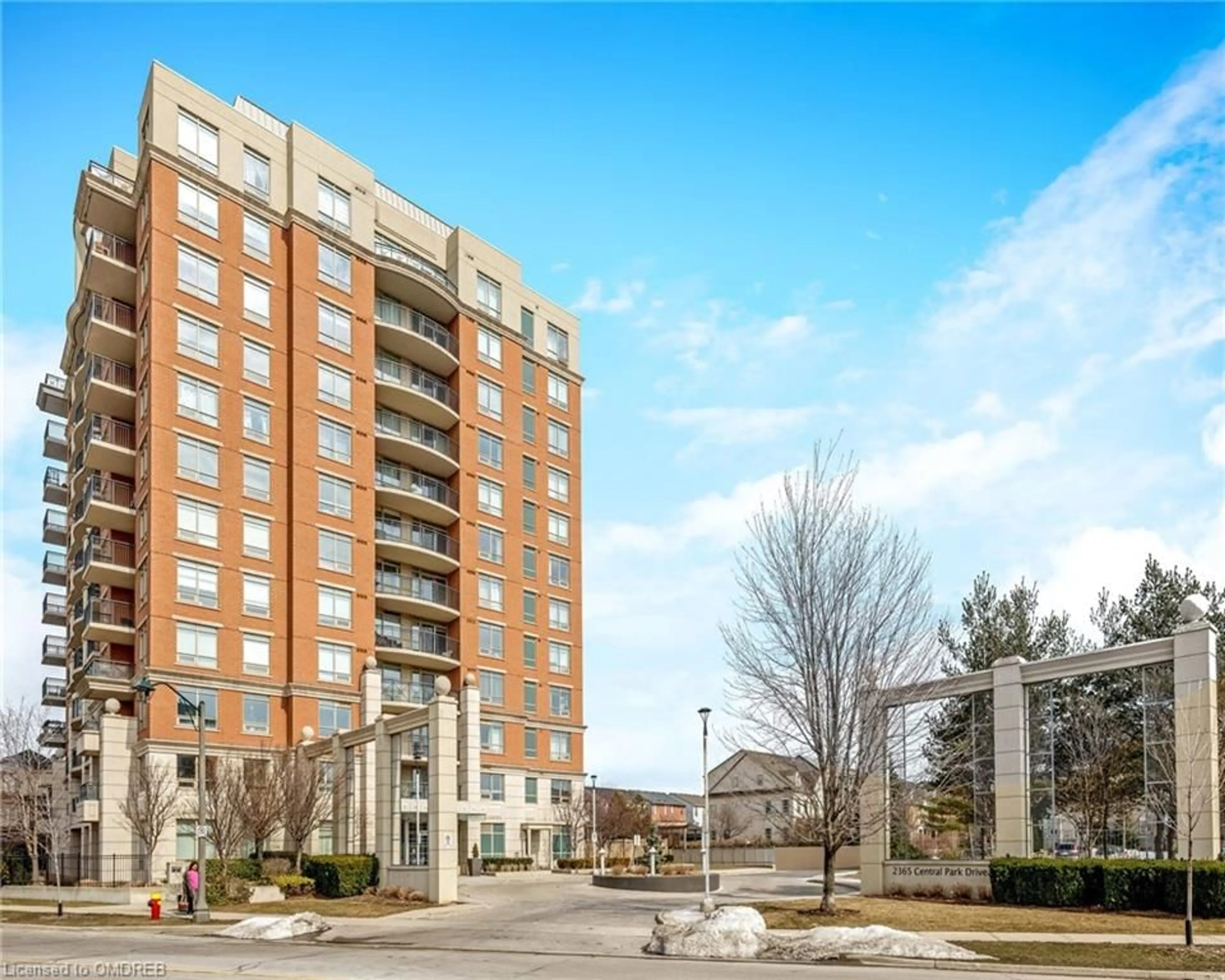 A pic from exterior of the house or condo for 2365 Central Park Dr #111, Oakville Ontario L6H 0C7