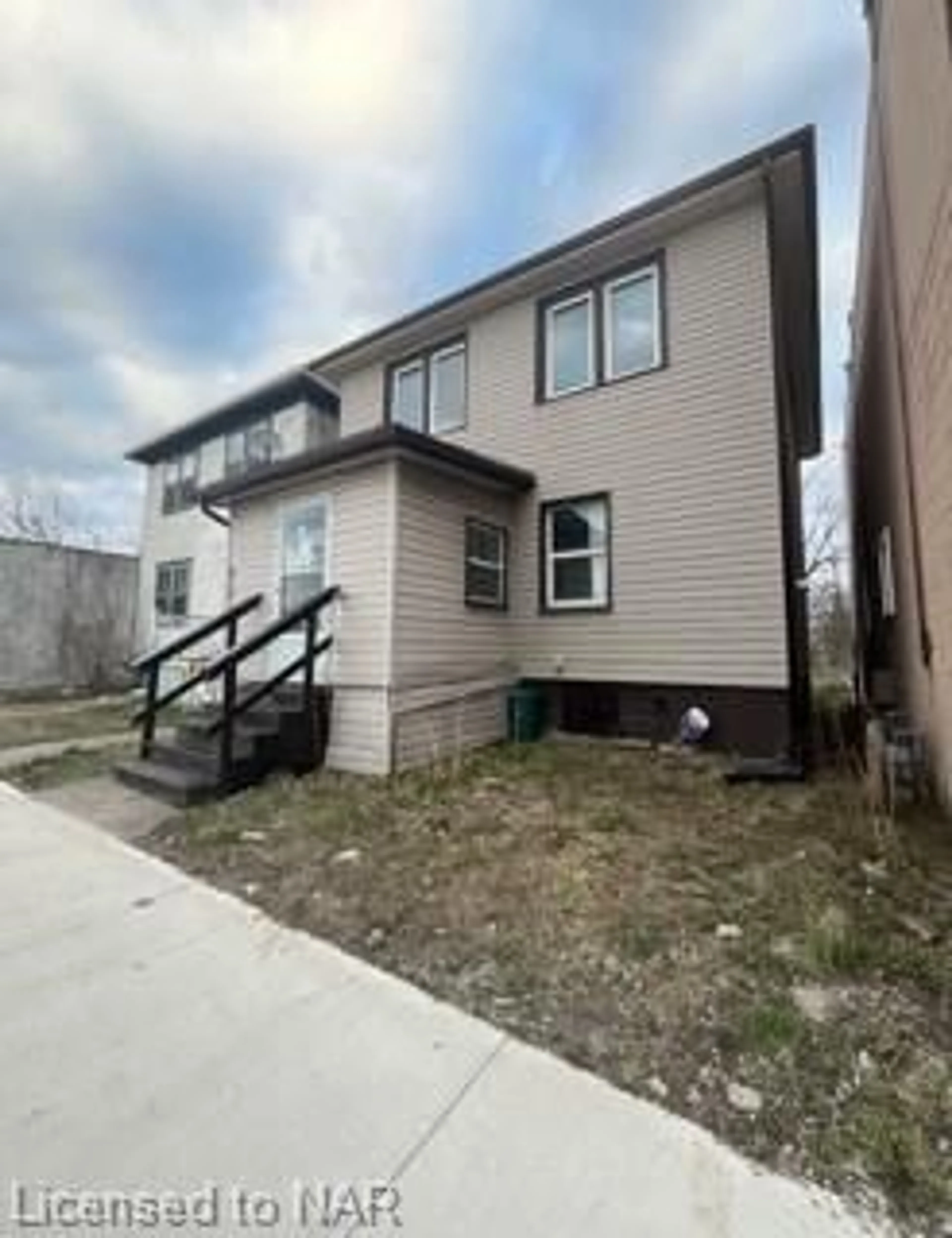 Frontside or backside of a home for 4548 Victoria Ave, Niagara Falls Ontario L2E 4B6