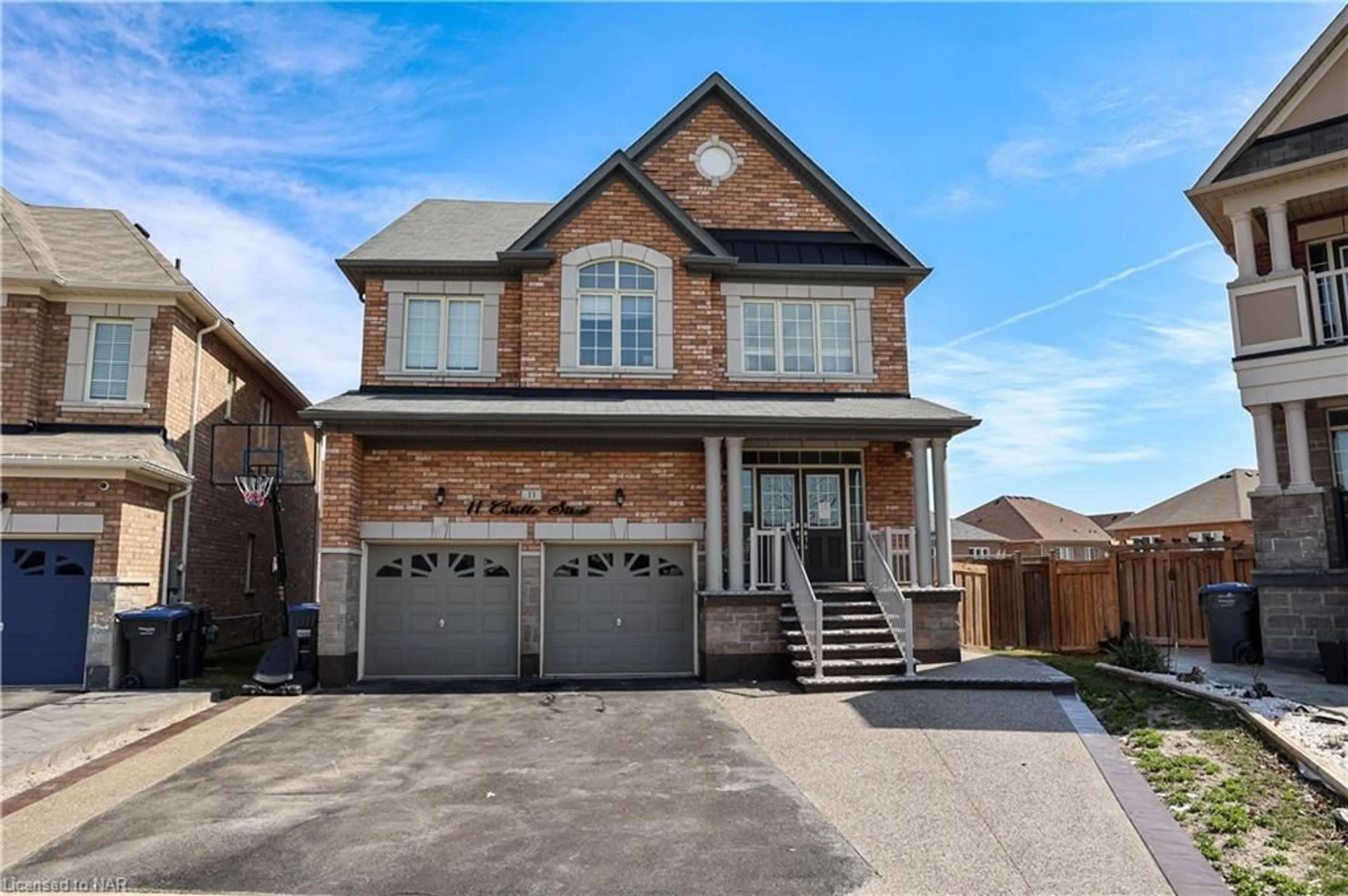 Frontside or backside of a home for 11 Cirillo St, Brampton Ontario L6X 3C4